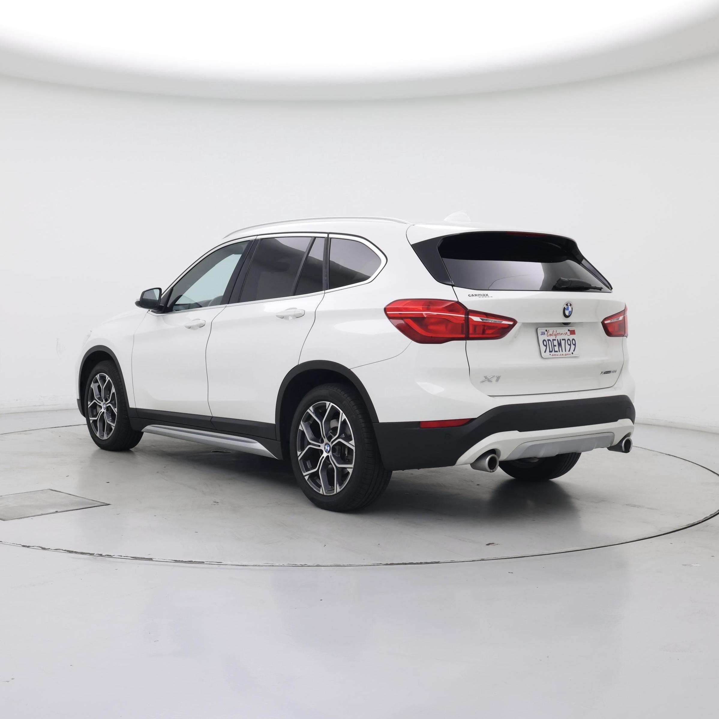 Thumbnail: 2021 BMW X1 - 2