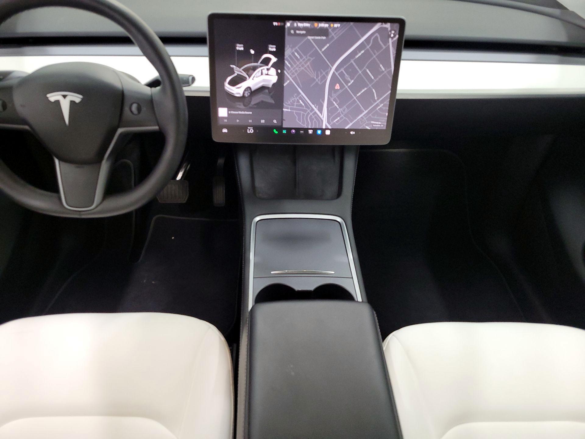 Thumbnail: 2023 Tesla Model Y - 9