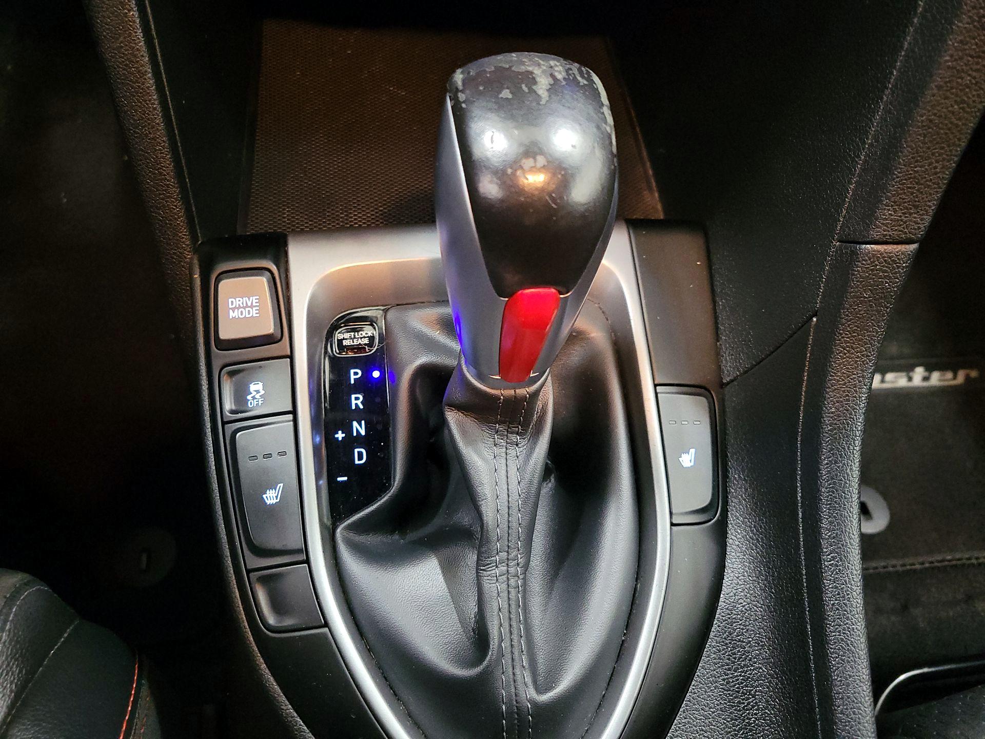 Thumbnail: 2019 Hyundai Veloster - 17