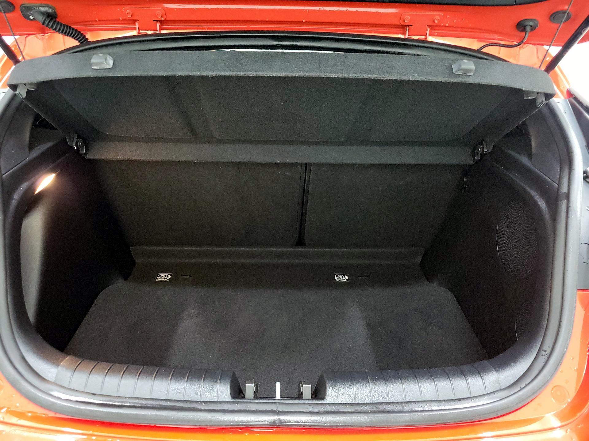 Thumbnail: 2019 Hyundai Veloster - 20