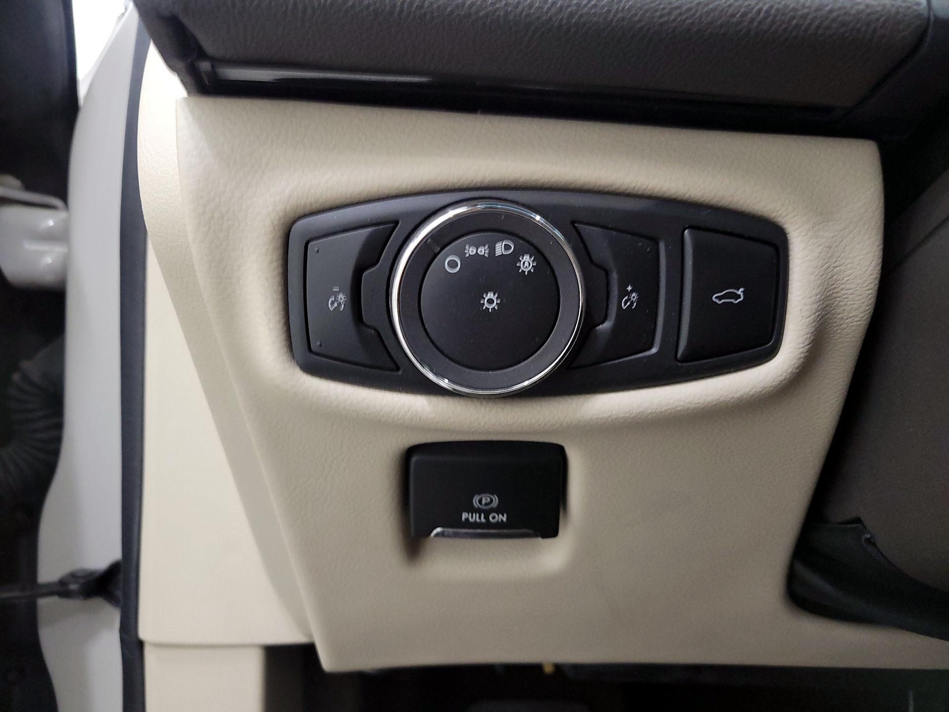 Thumbnail: 2019 Lincoln MKZ - 13