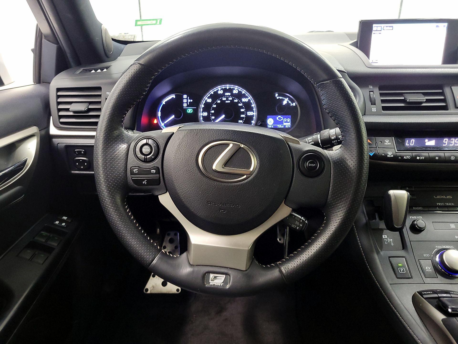 Thumbnail: 2015 Lexus CT - 10