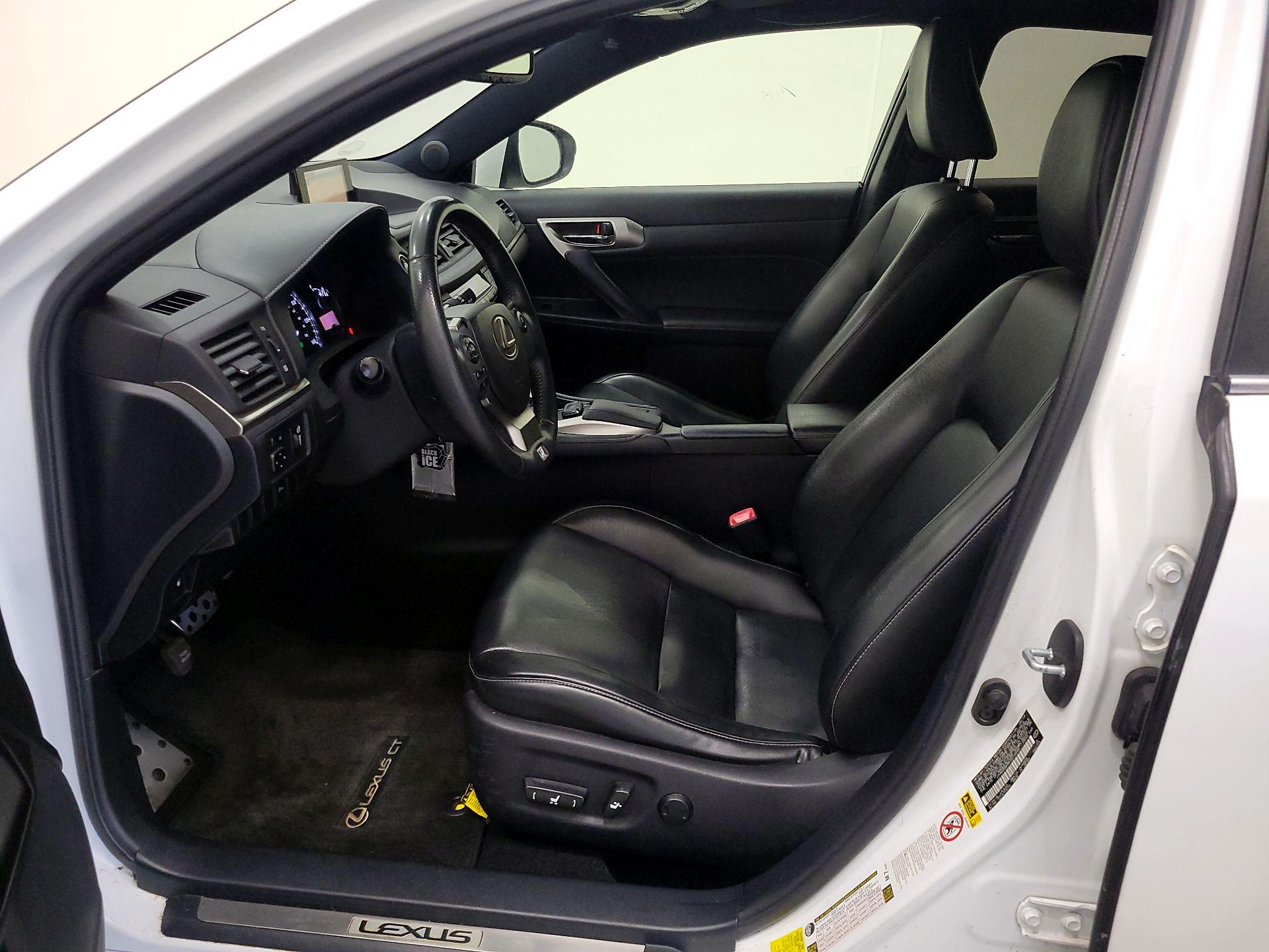 Thumbnail: 2015 Lexus CT - 11