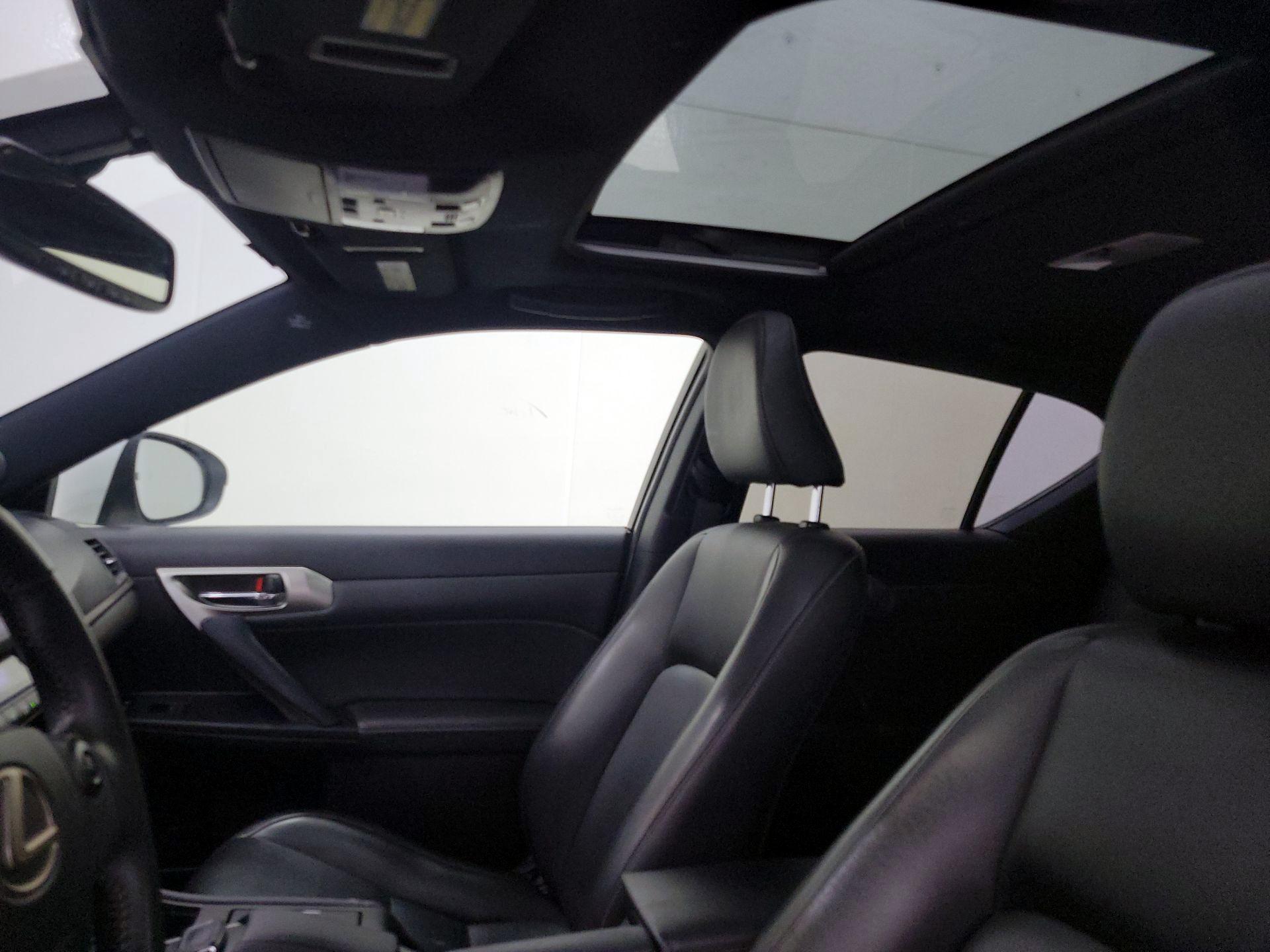 Thumbnail: 2015 Lexus CT - 20