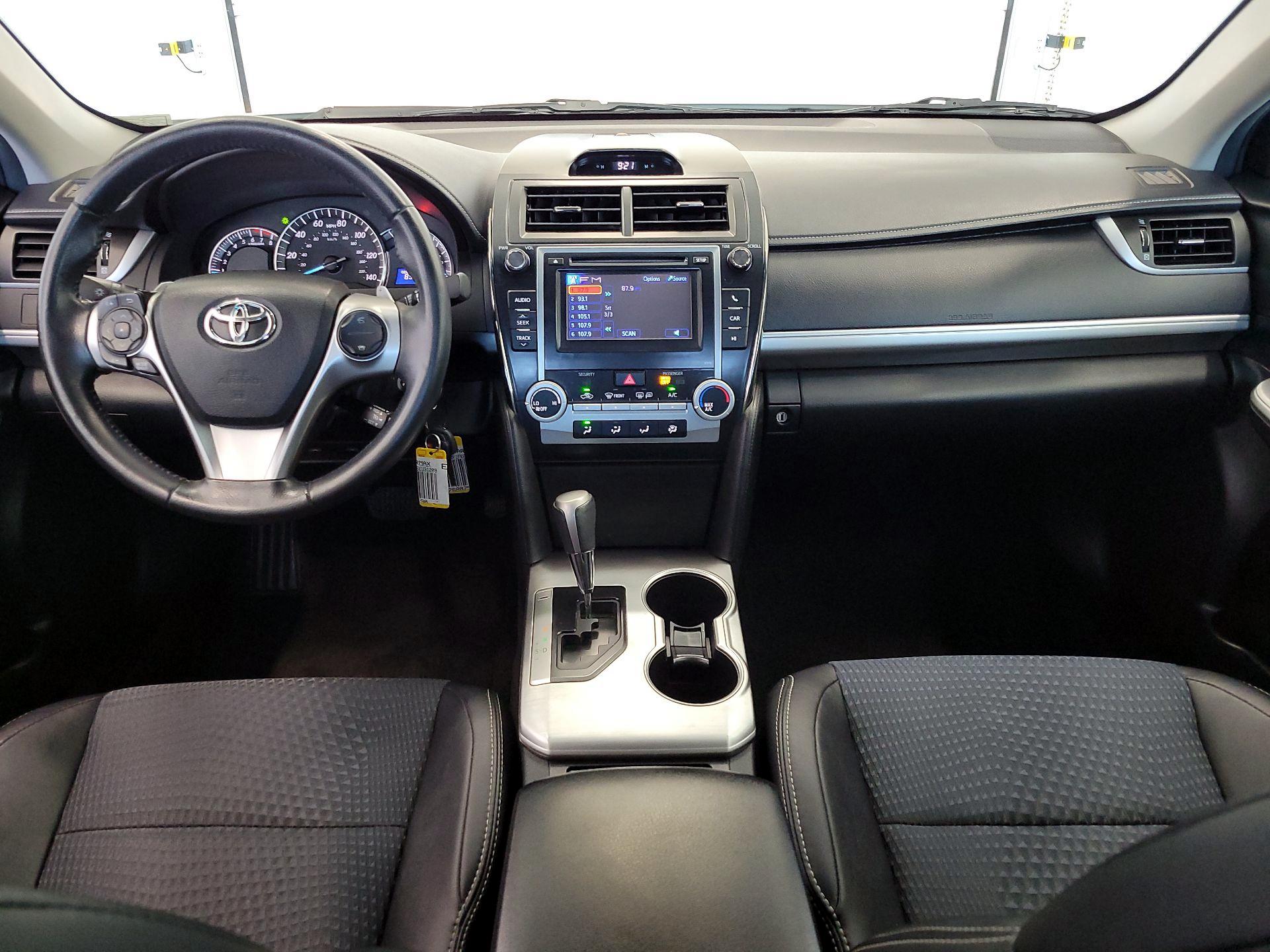 Thumbnail: 2014 Toyota Camry - 9