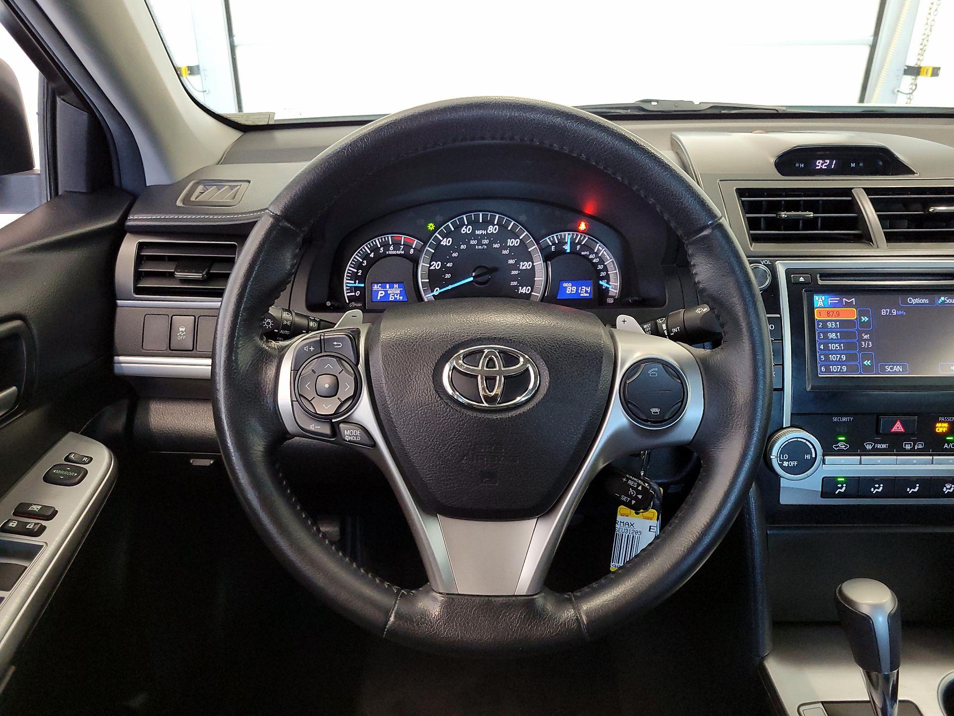 Thumbnail: 2014 Toyota Camry - 10