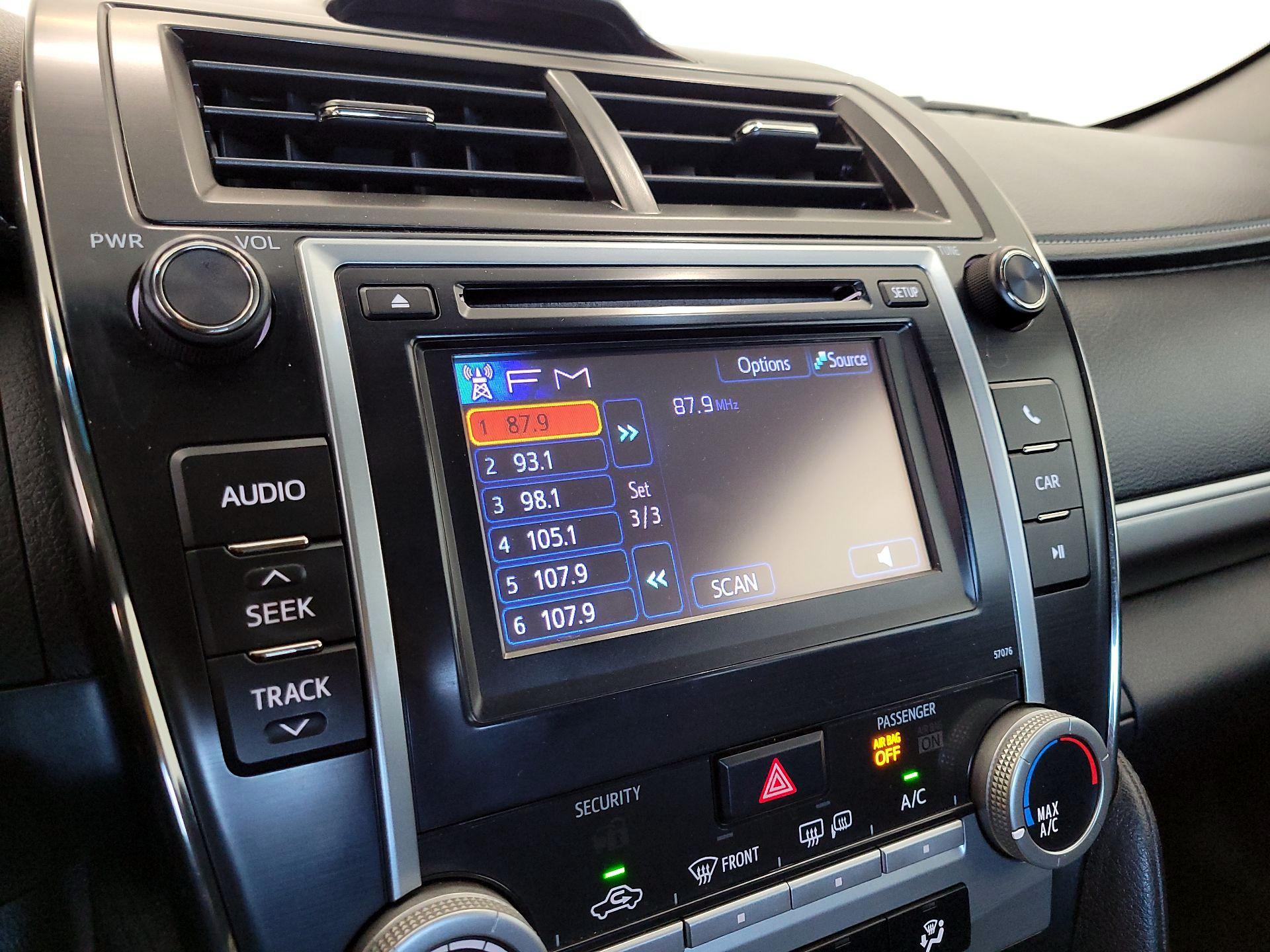 Thumbnail: 2014 Toyota Camry - 14