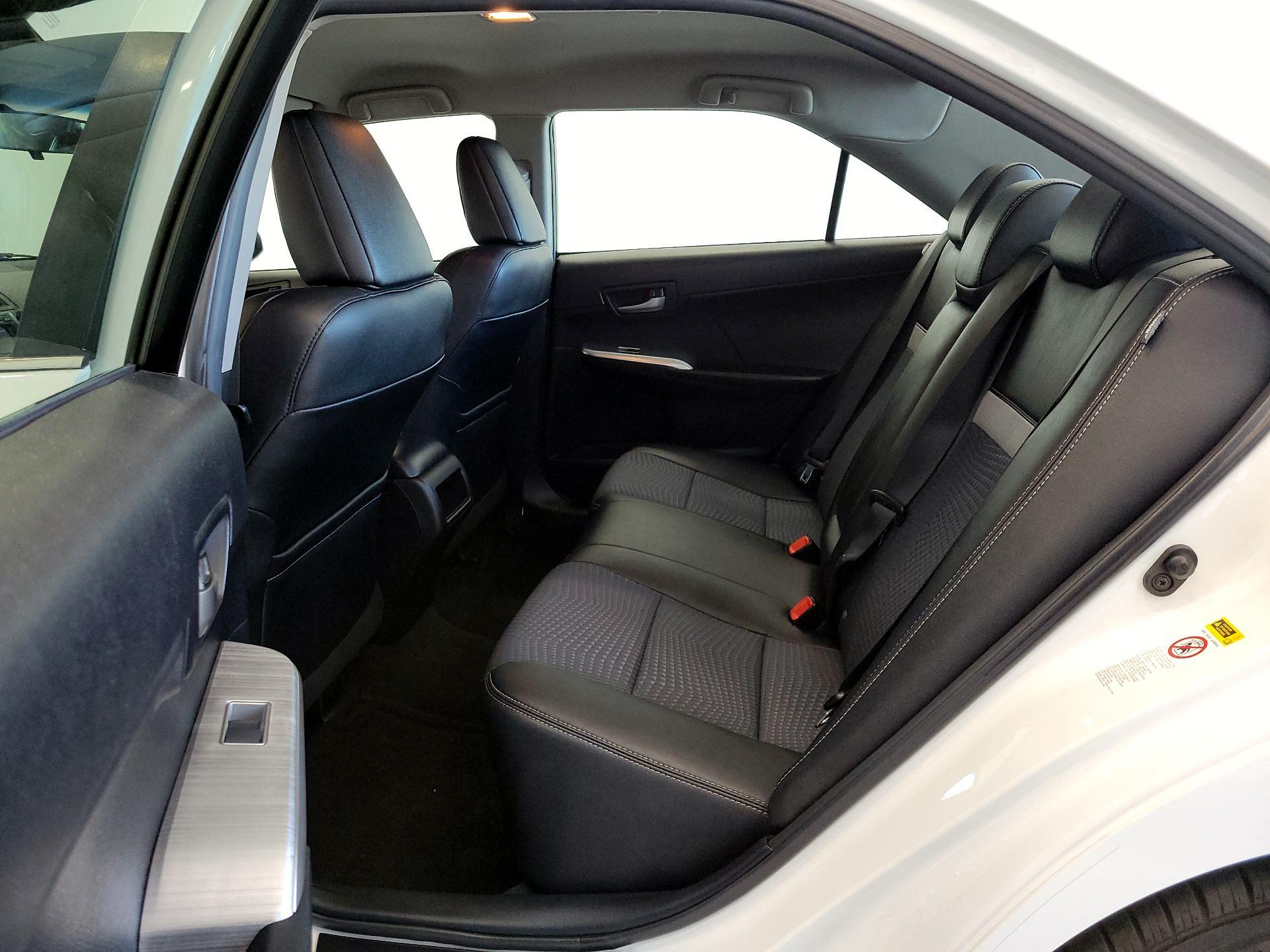 Thumbnail: 2014 Toyota Camry - 18