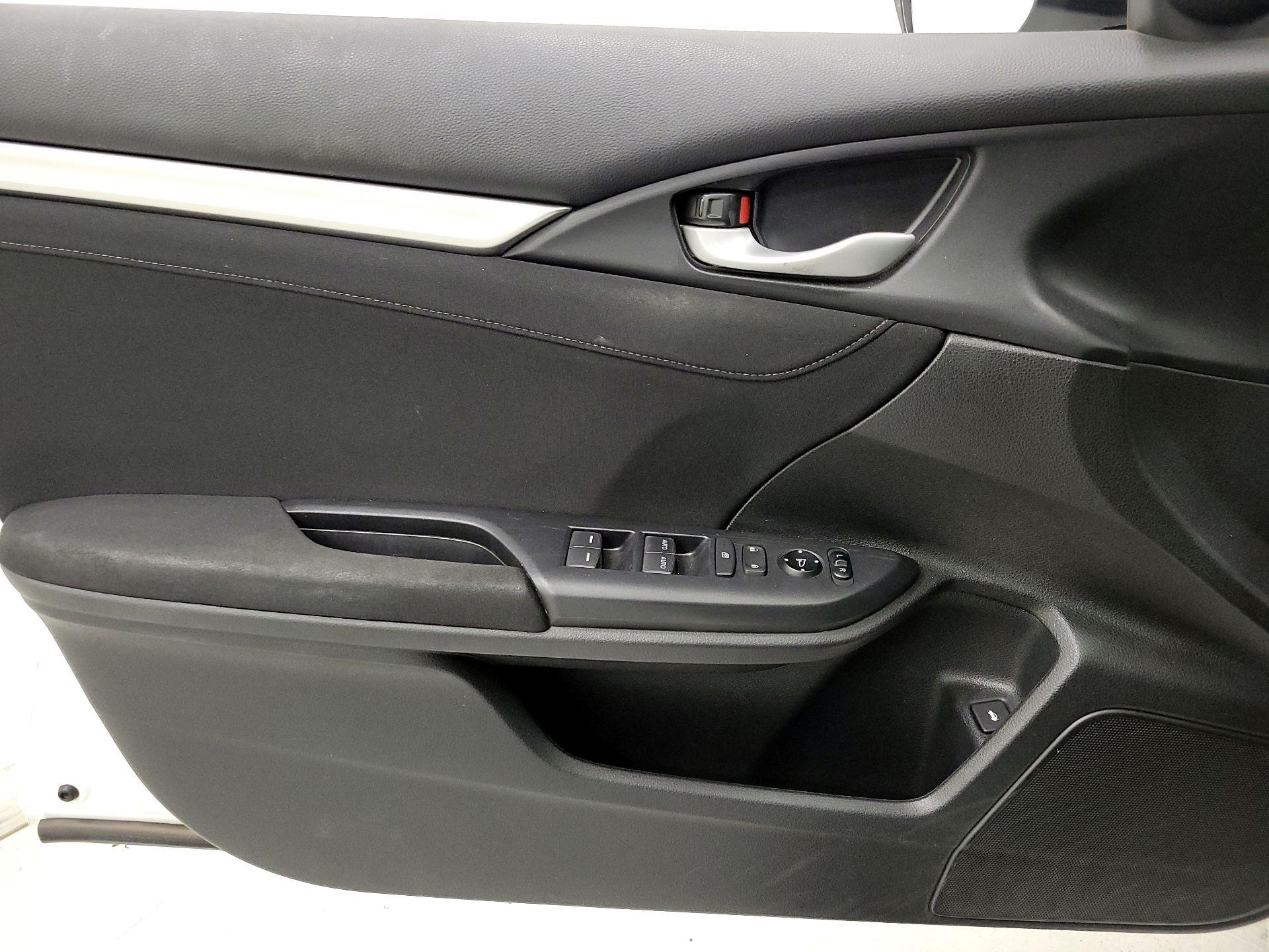 Thumbnail: 2017 Honda Civic - 12