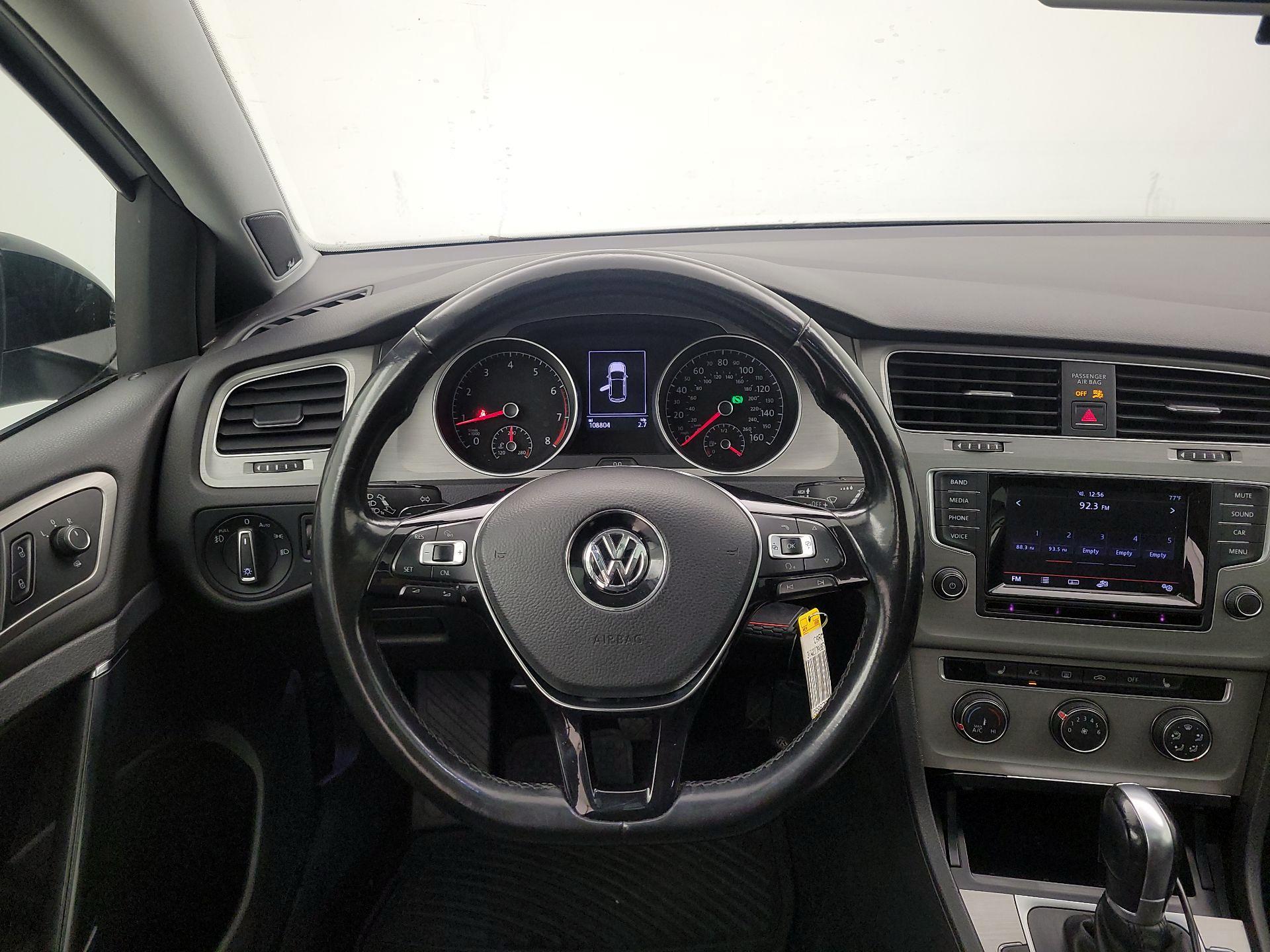 Thumbnail: 2015 Volkswagen Golf - 10