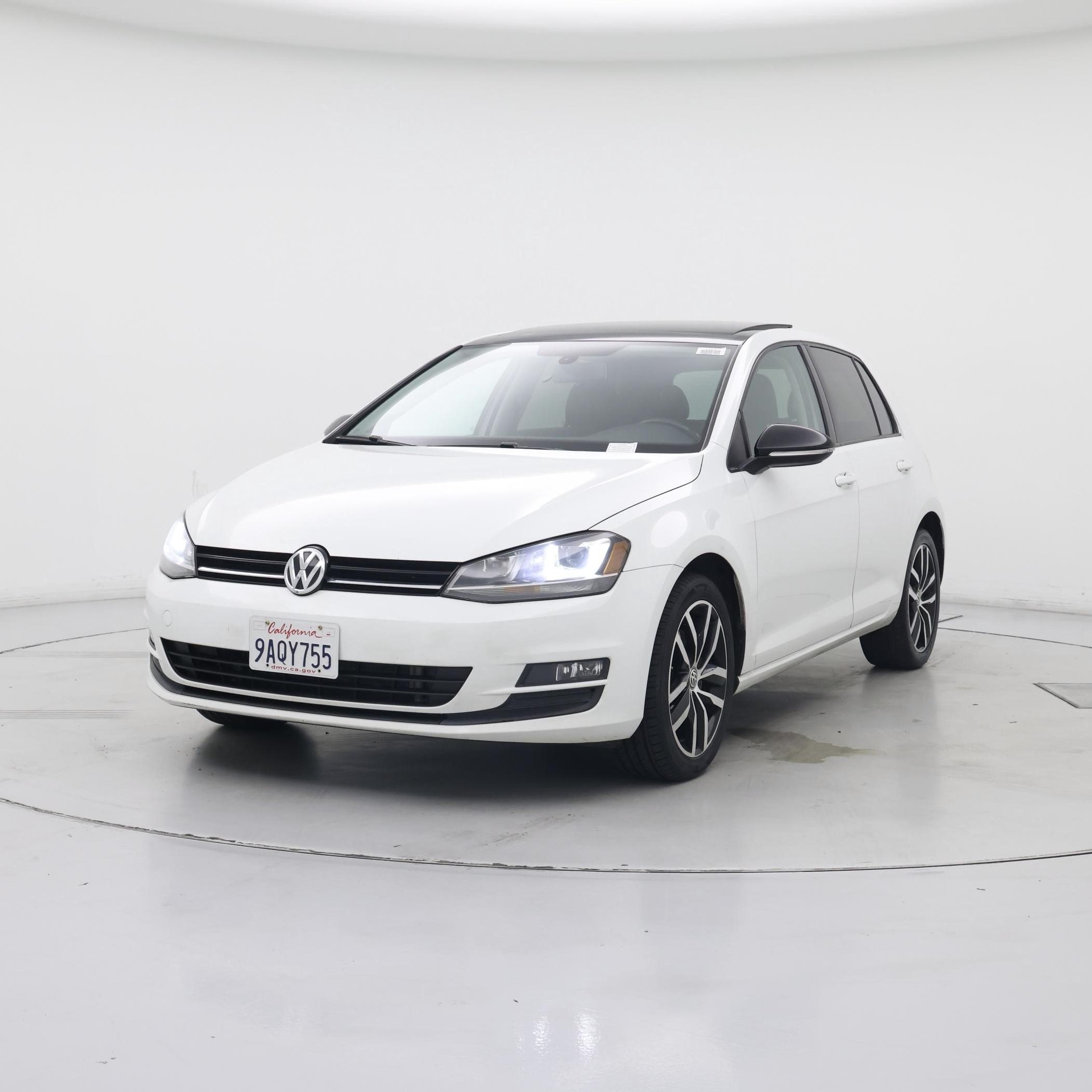 Thumbnail: 2015 Volkswagen Golf - 4