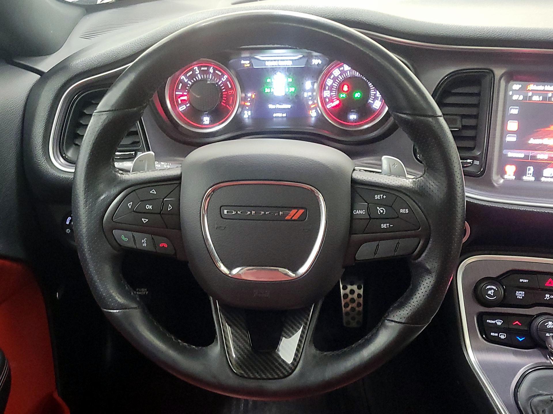 Thumbnail: 2016 Dodge Challenger - 10