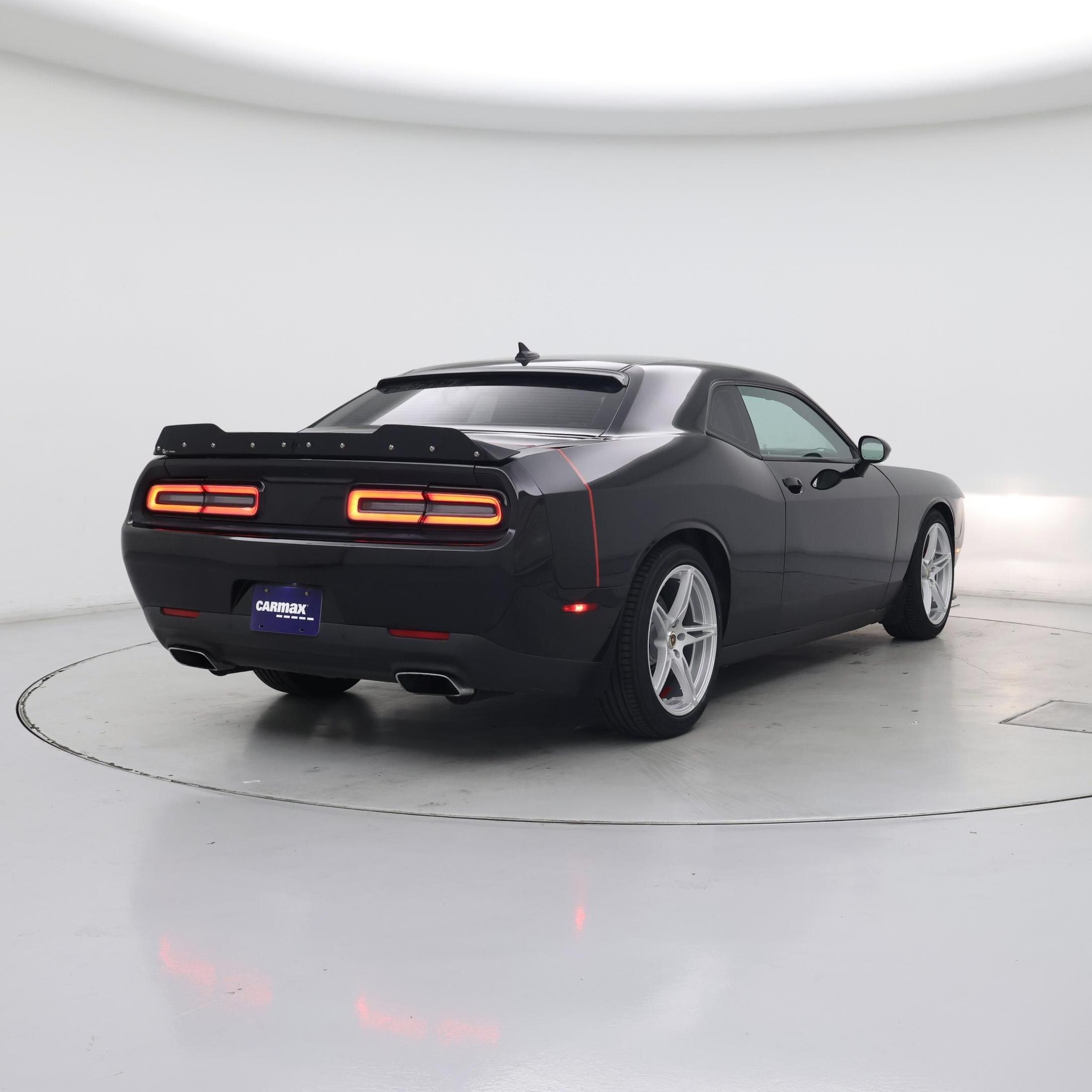 Thumbnail: 2016 Dodge Challenger - 8