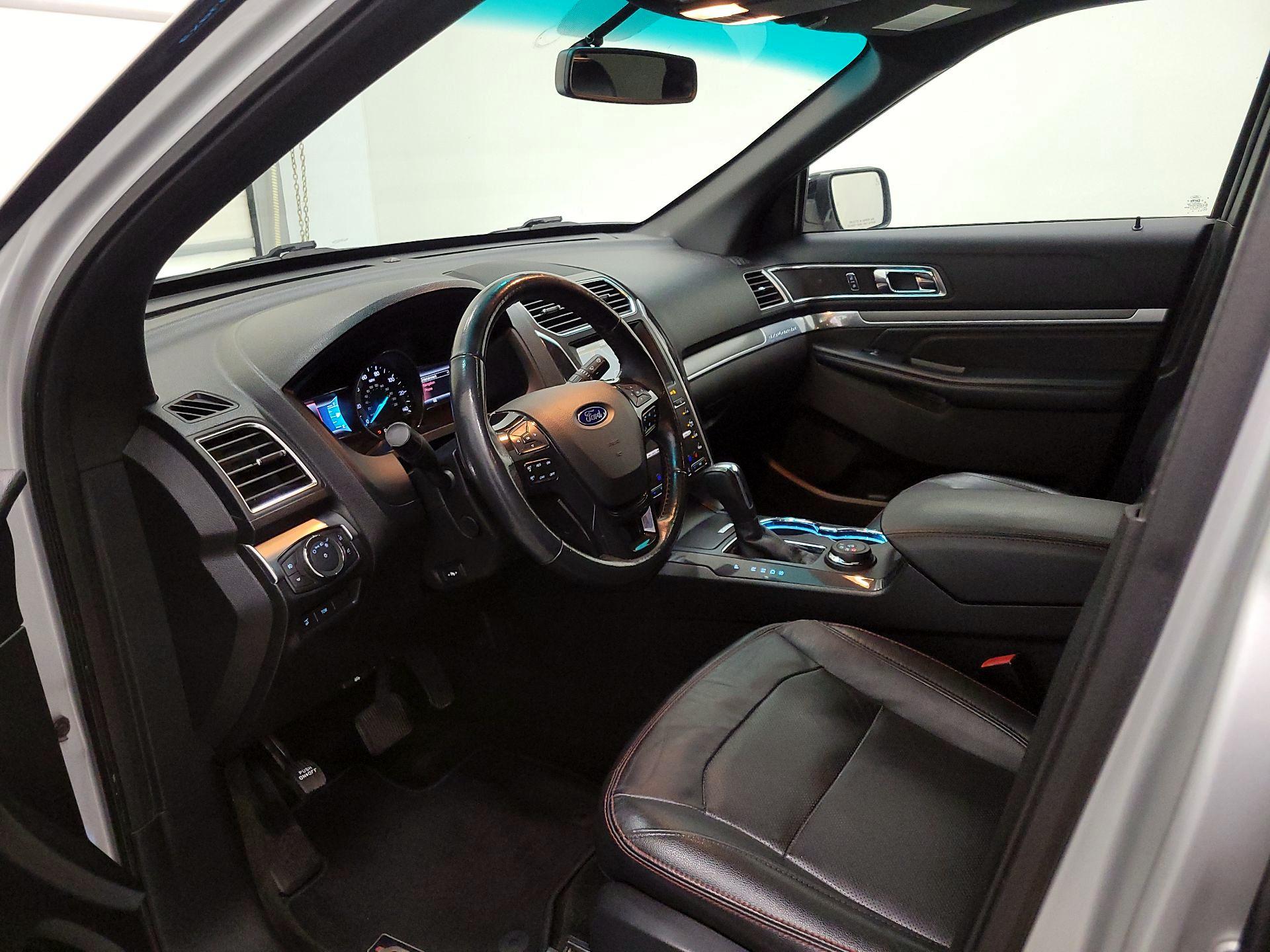Thumbnail: 2016 Ford Explorer - 11