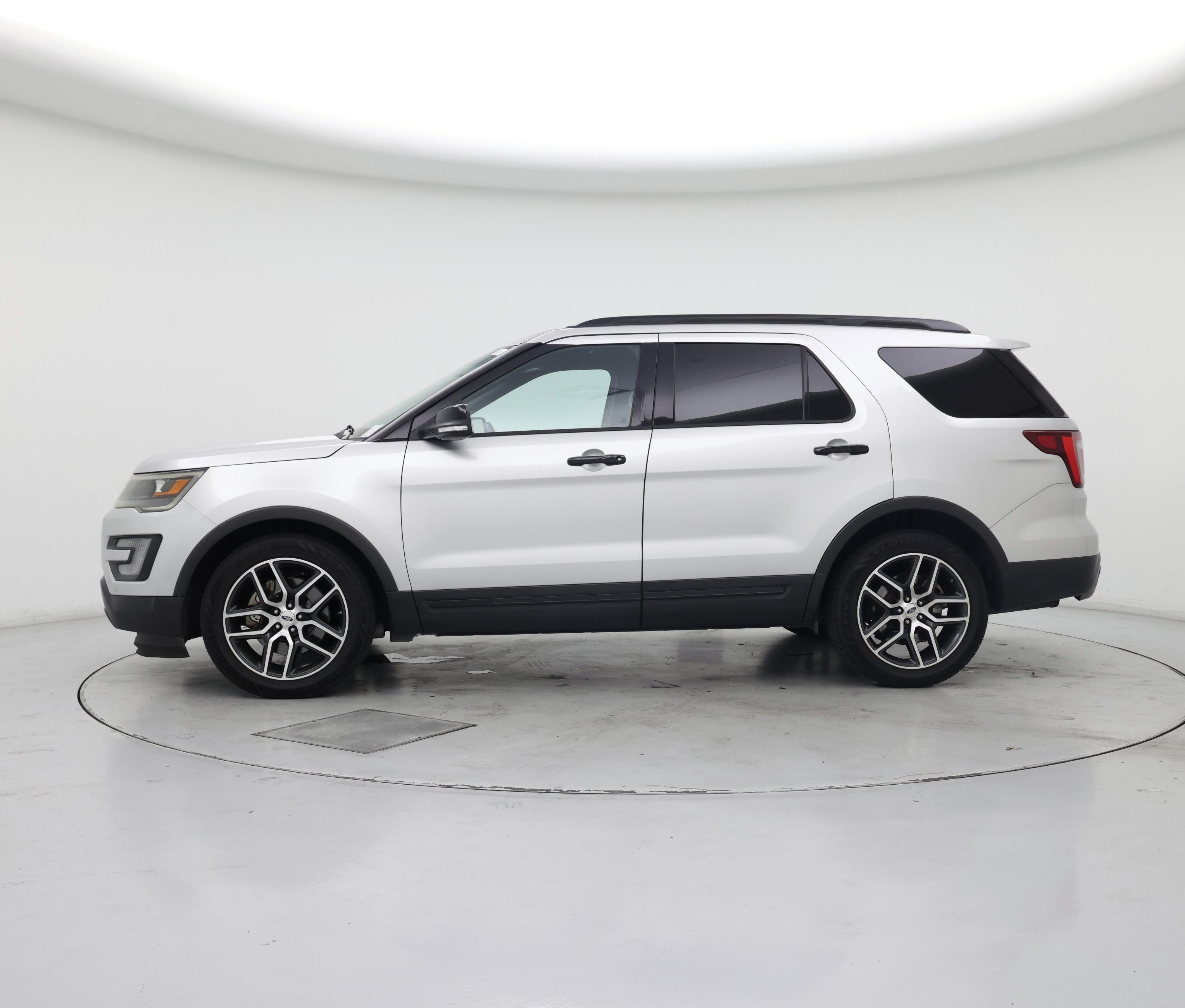 Thumbnail: 2016 Ford Explorer - 3