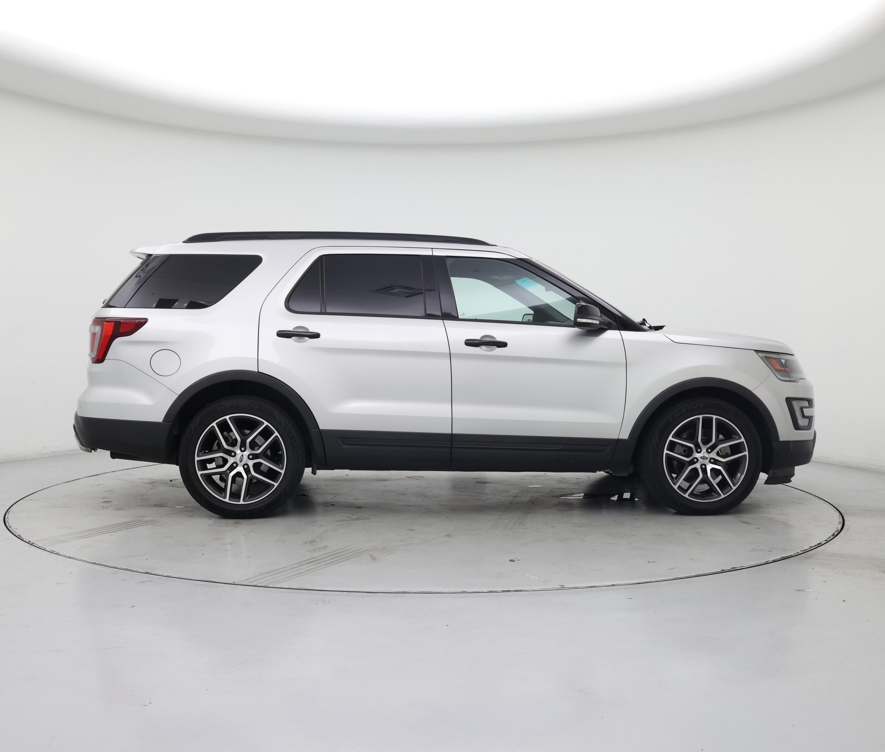Thumbnail: 2016 Ford Explorer - 7