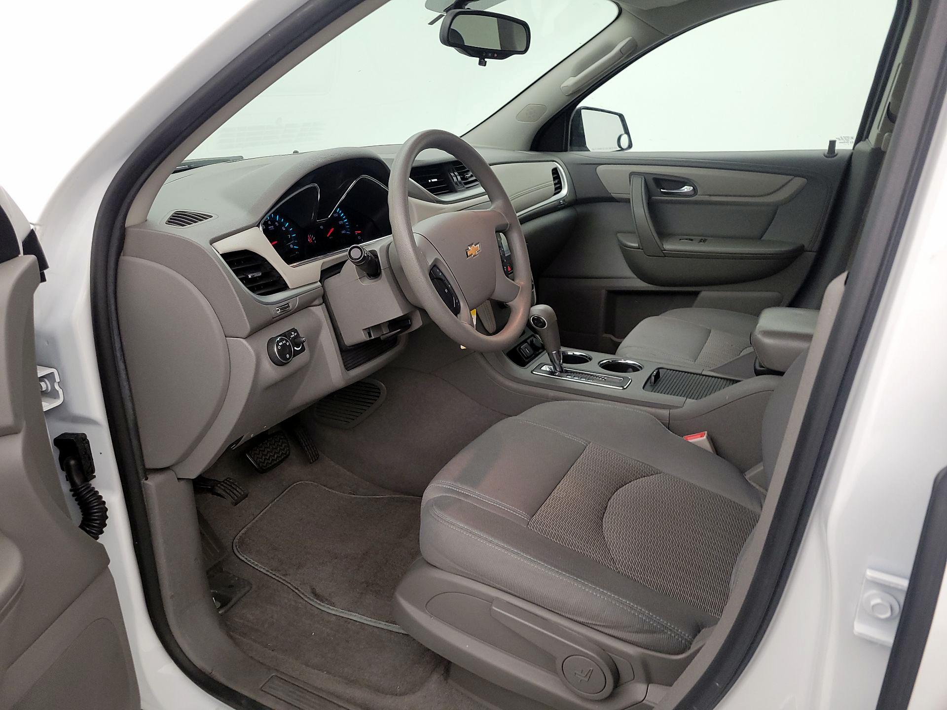 Thumbnail: 2017 Chevrolet Traverse - 11