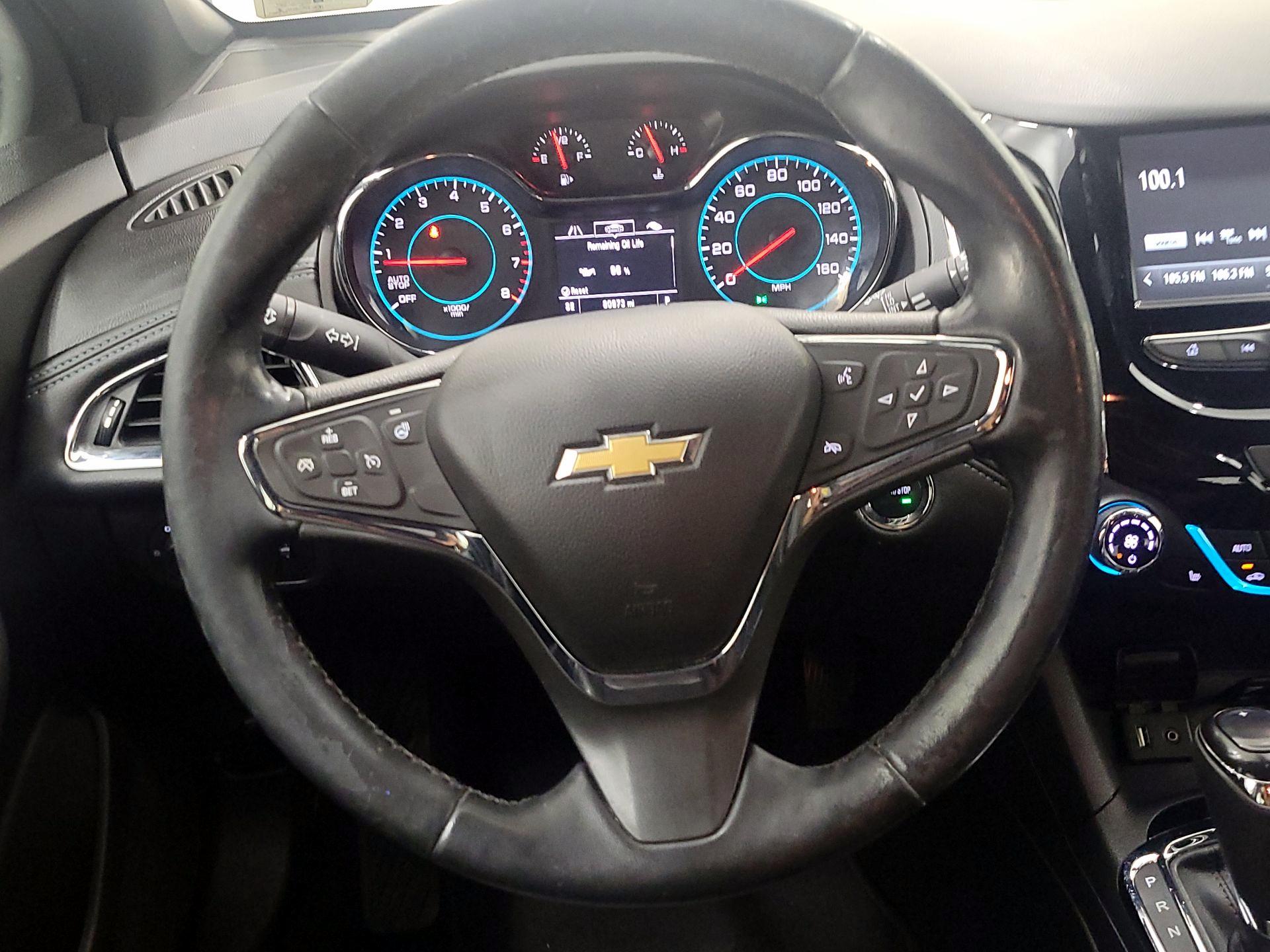 Thumbnail: 2017 Chevrolet Cruze - 10