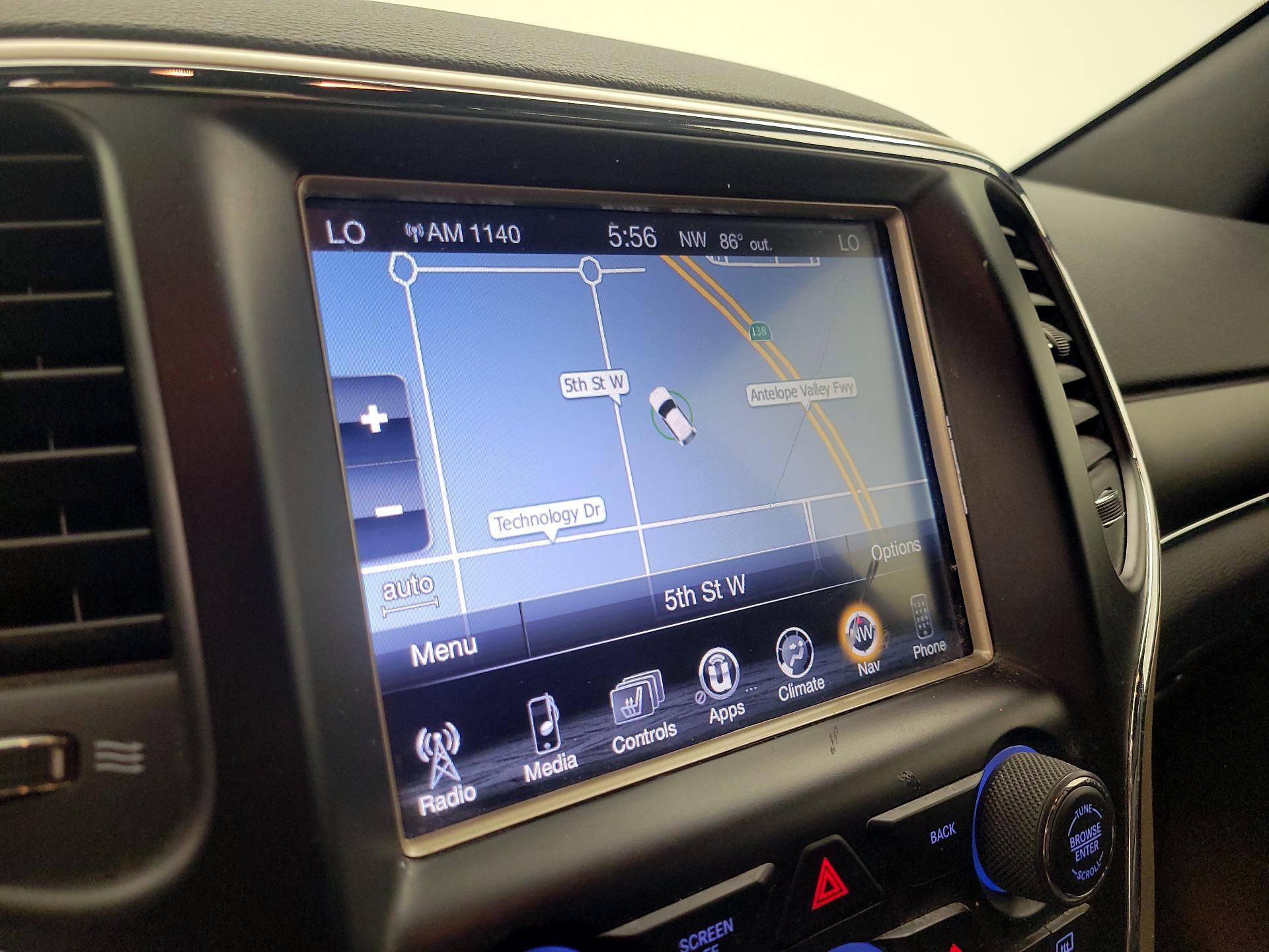Thumbnail: 2015 Jeep Grand Cherokee - 14