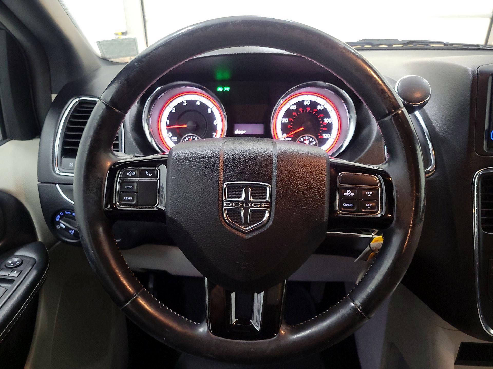 Thumbnail: 2019 Dodge Grand Caravan - 10