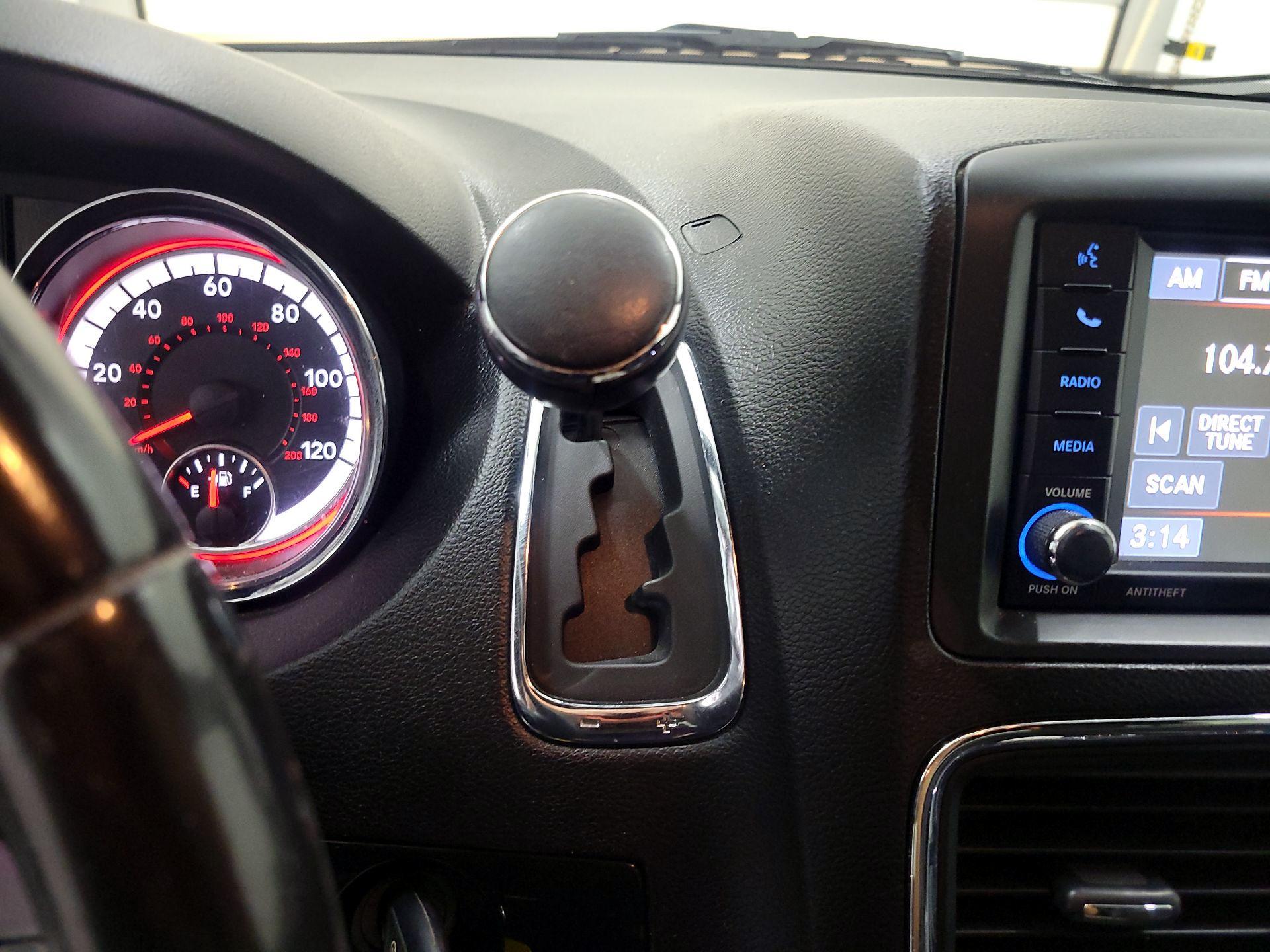 Thumbnail: 2019 Dodge Grand Caravan - 17