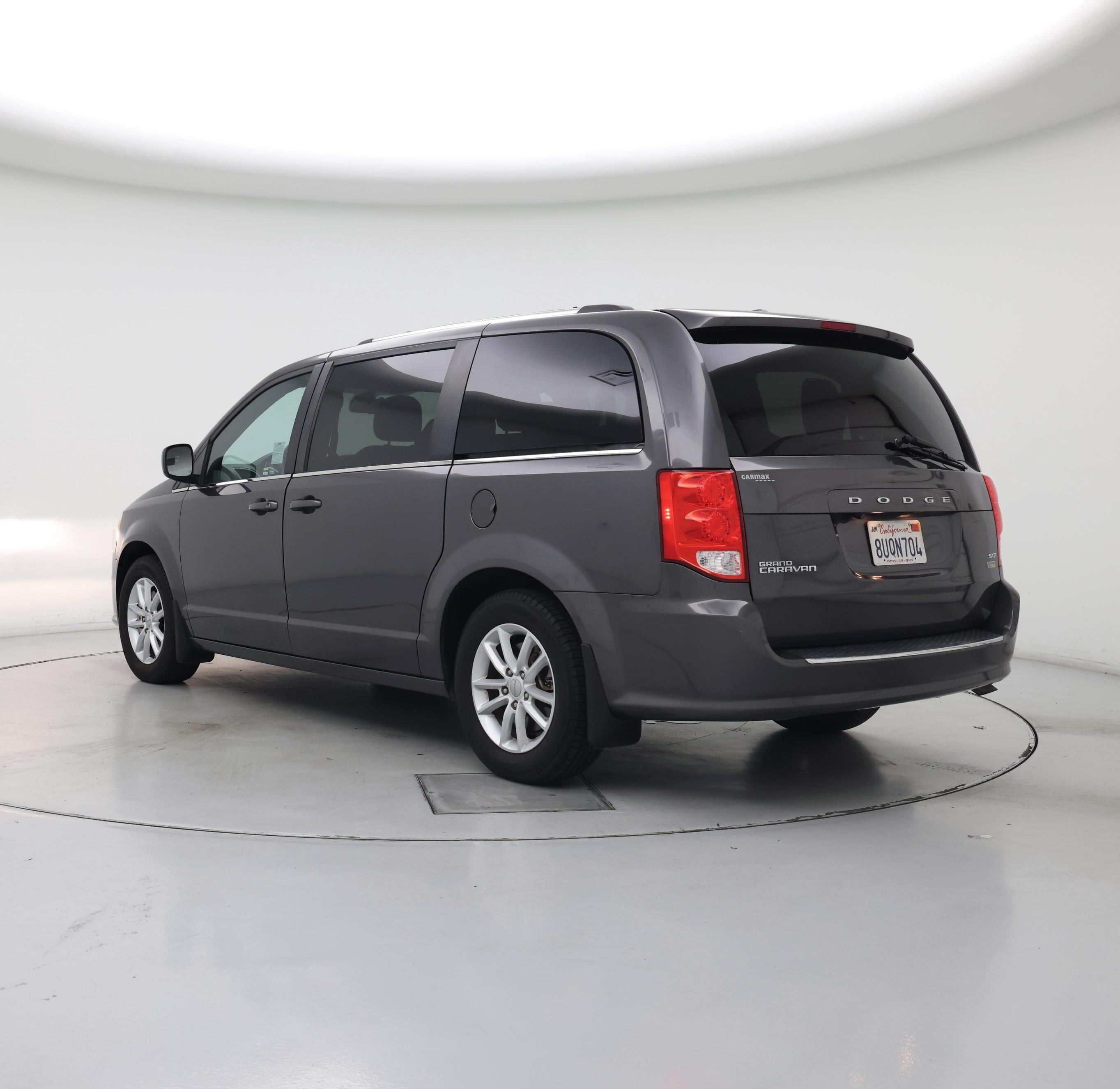 Thumbnail: 2019 Dodge Grand Caravan - 2