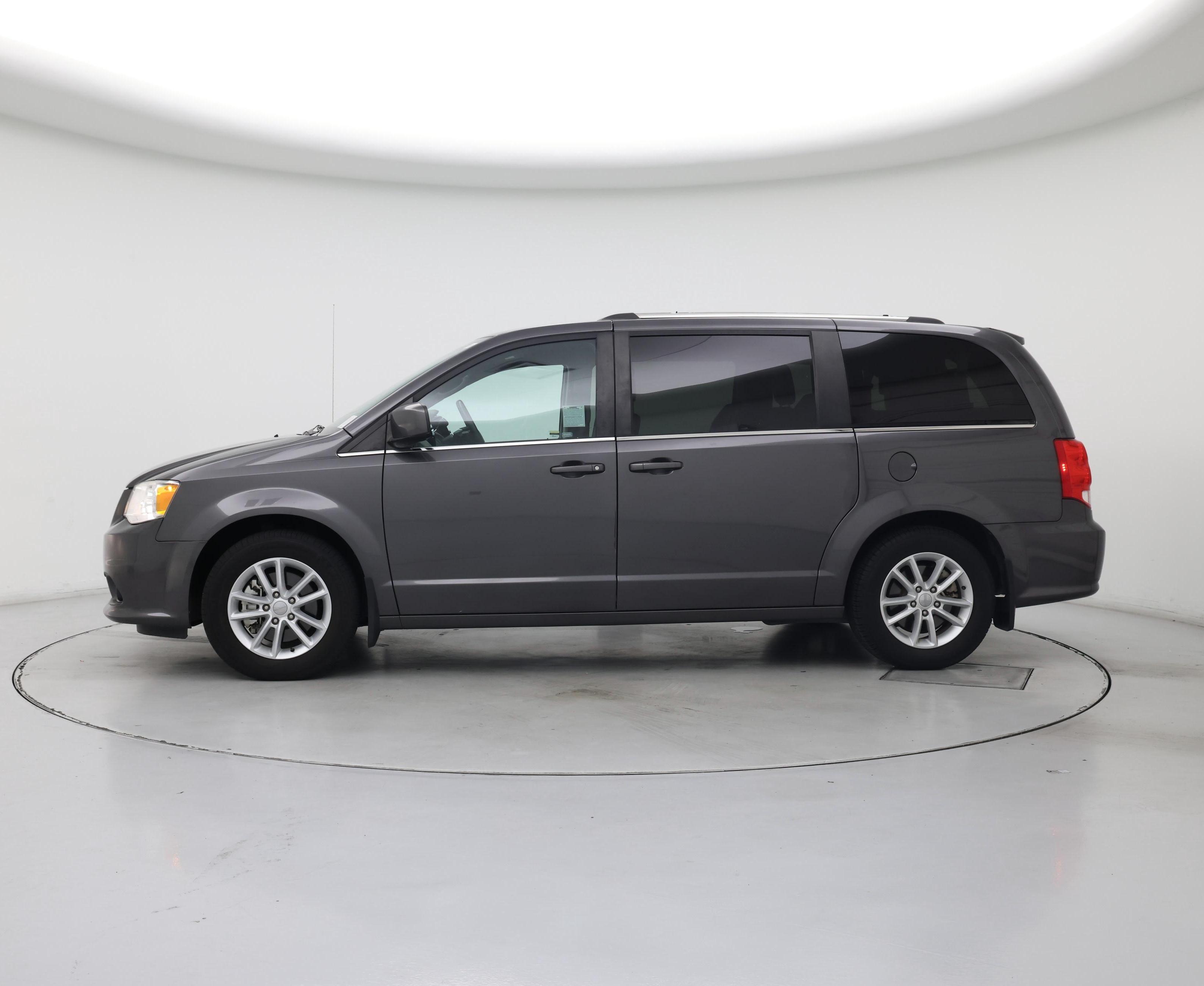Thumbnail: 2019 Dodge Grand Caravan - 3