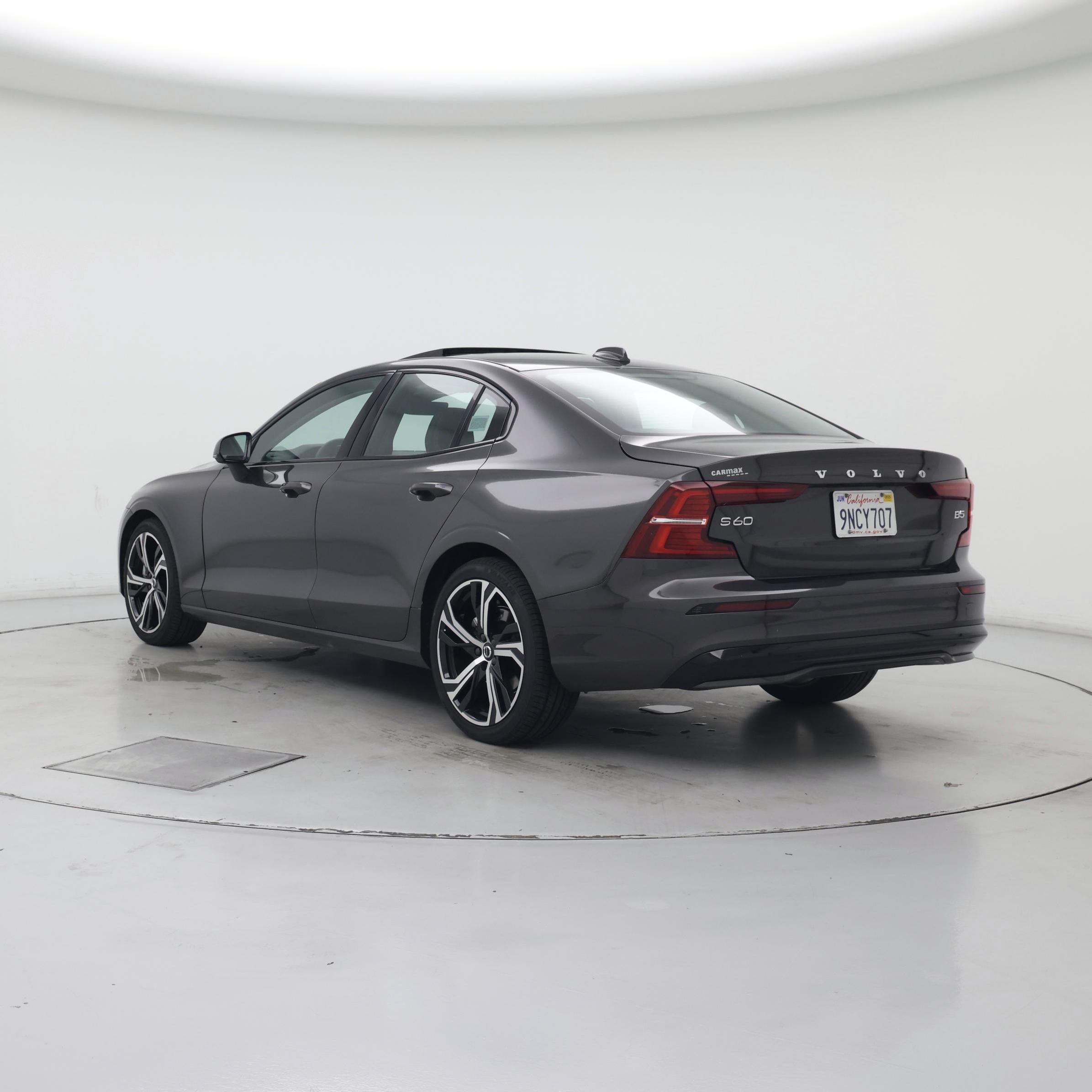 Thumbnail: 2024 Volvo S60 - 2
