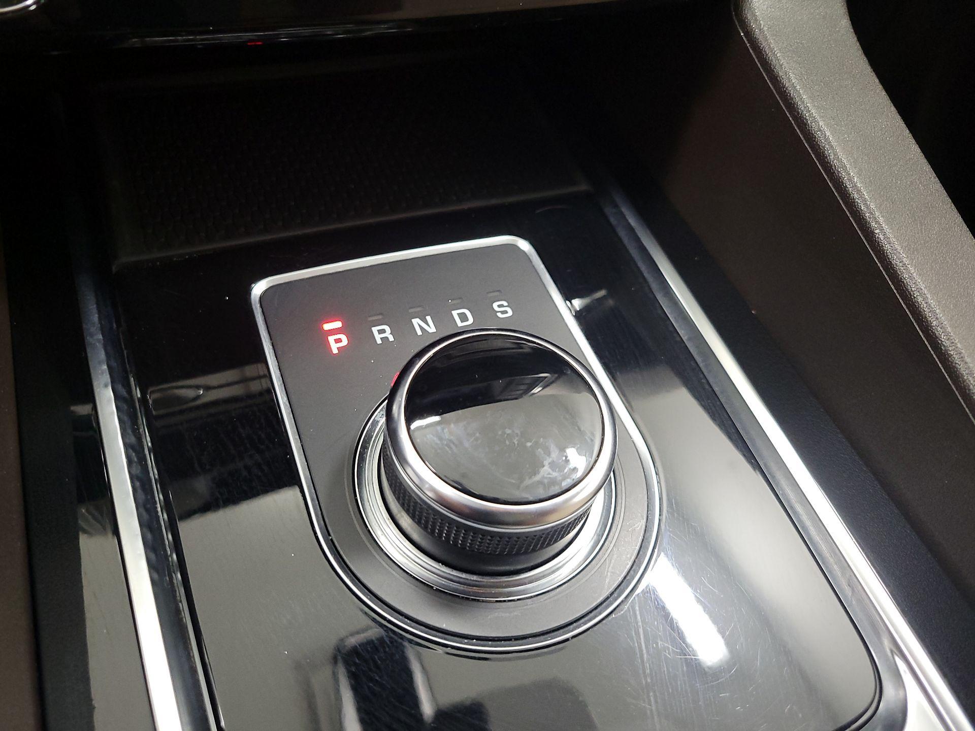 Thumbnail: 2018 Jaguar F-Pace - 18