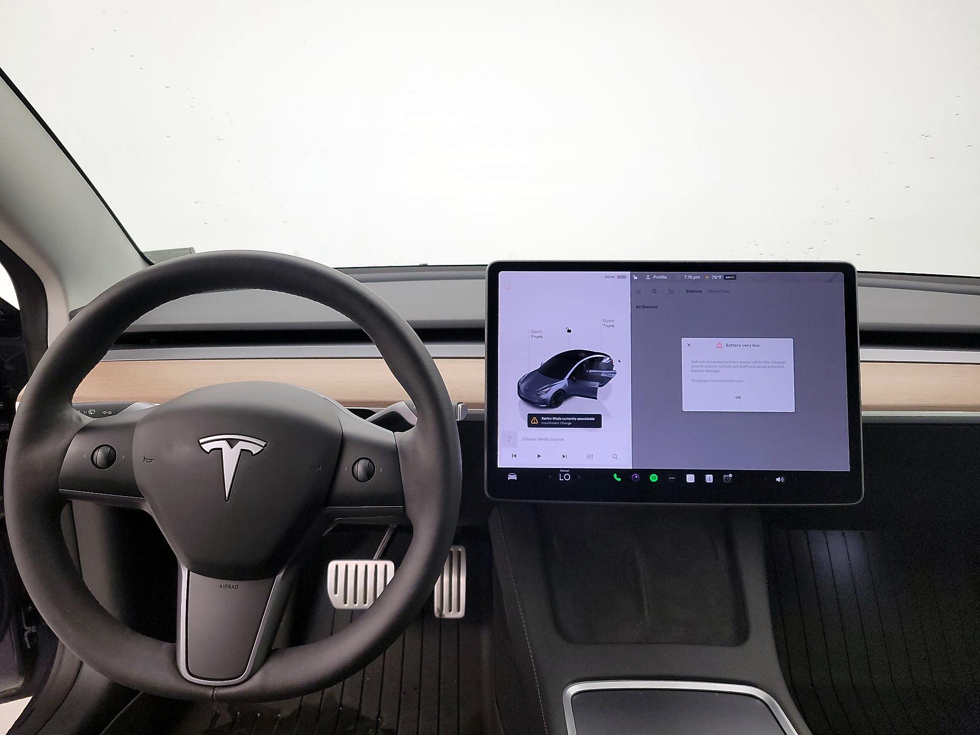 Thumbnail: 2023 Tesla Model 3 - 10
