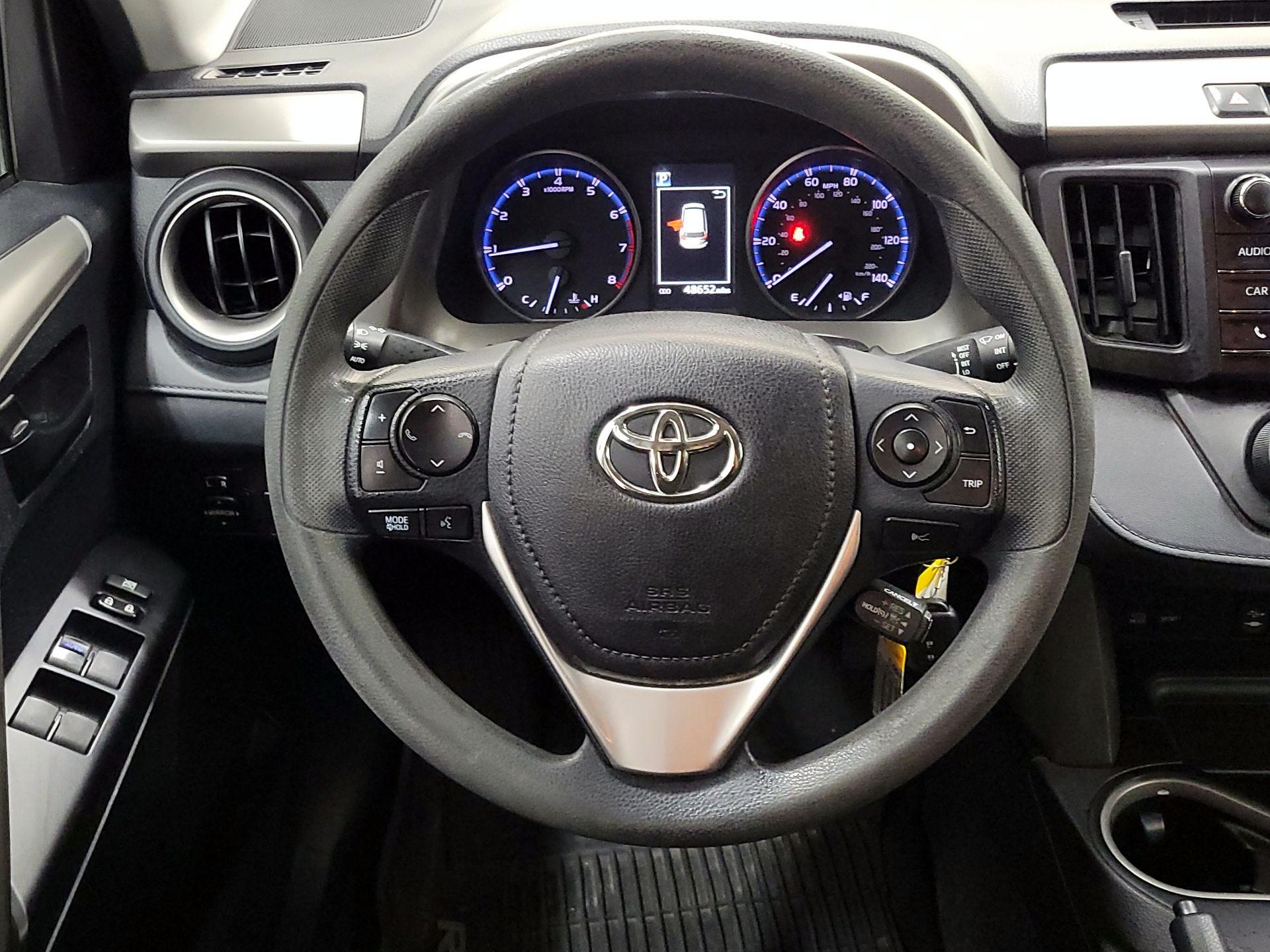 Thumbnail: 2018 Toyota RAV4 - 10