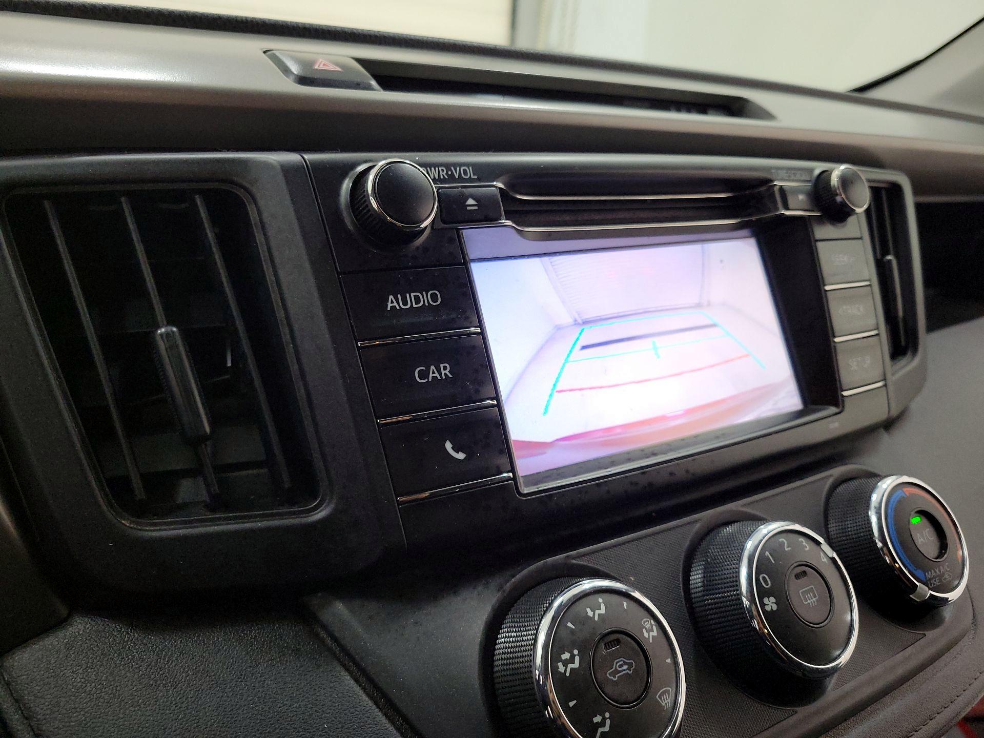 Thumbnail: 2018 Toyota RAV4 - 14