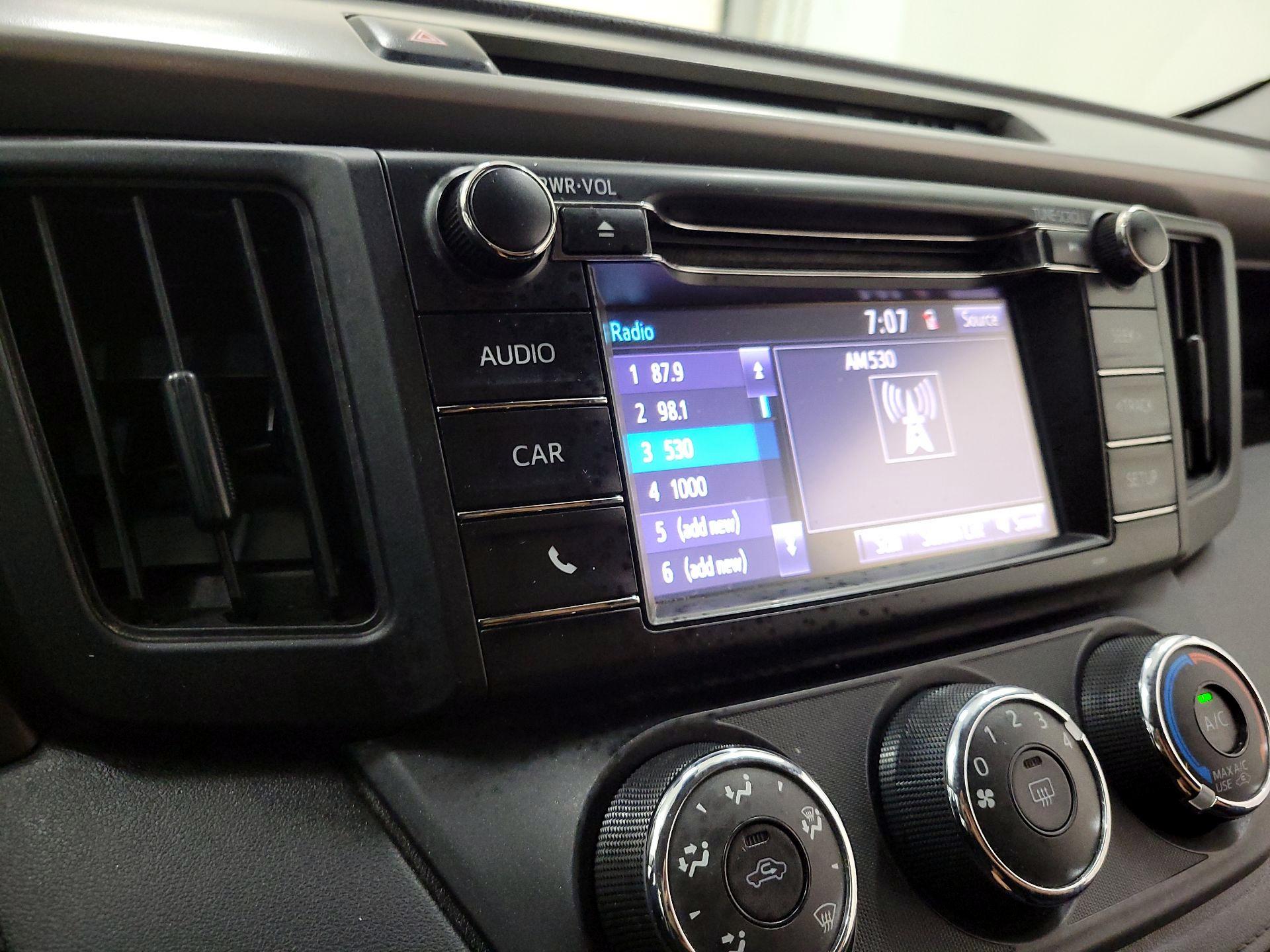 Thumbnail: 2018 Toyota RAV4 - 15