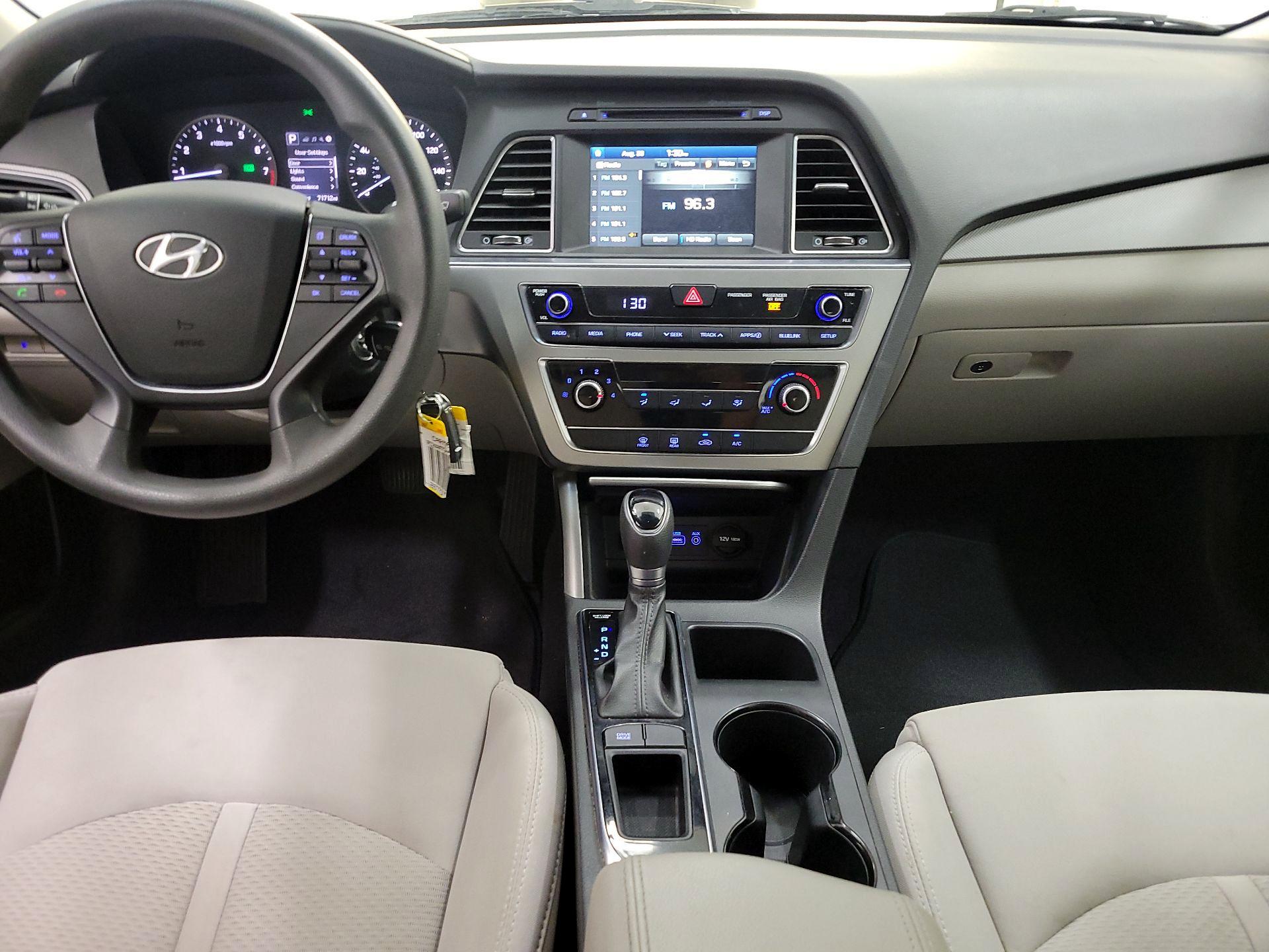 Thumbnail: 2016 Hyundai Sonata - 9