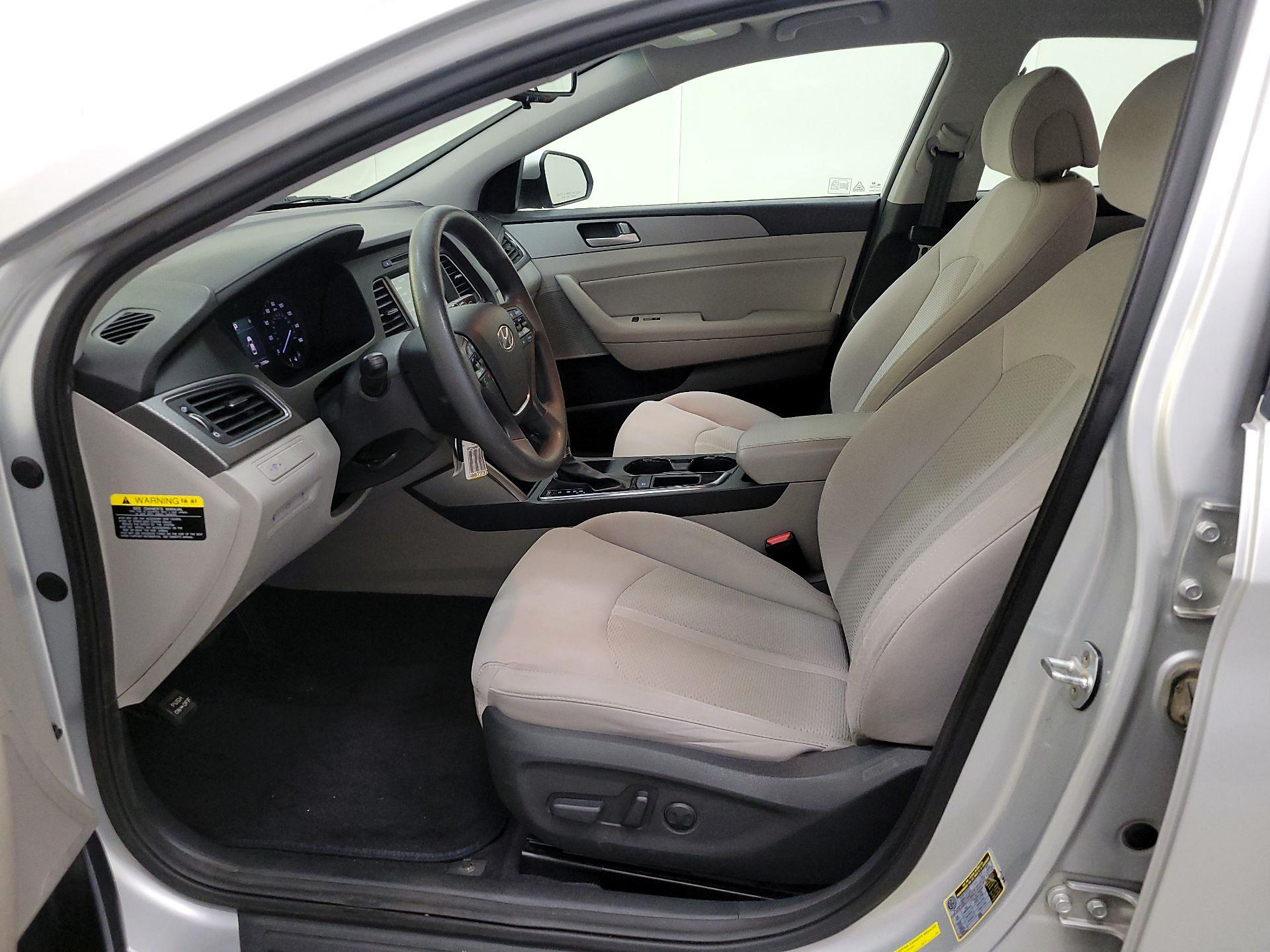 Thumbnail: 2016 Hyundai Sonata - 11