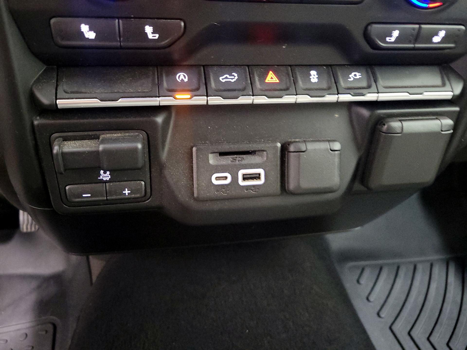 Thumbnail: 2019 Chevrolet Silverado 1500 - 18