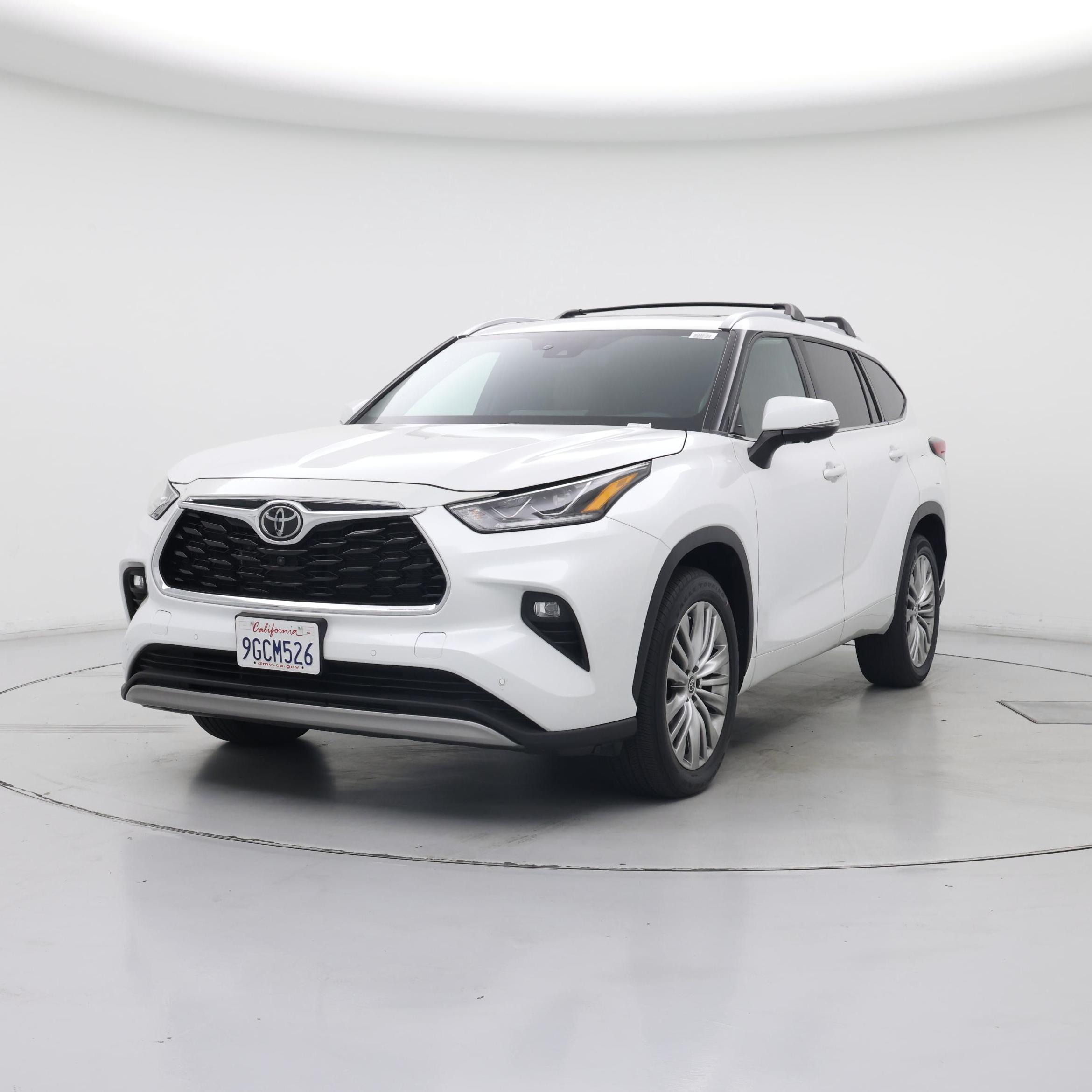 Thumbnail: 2023 Toyota Highlander - 4