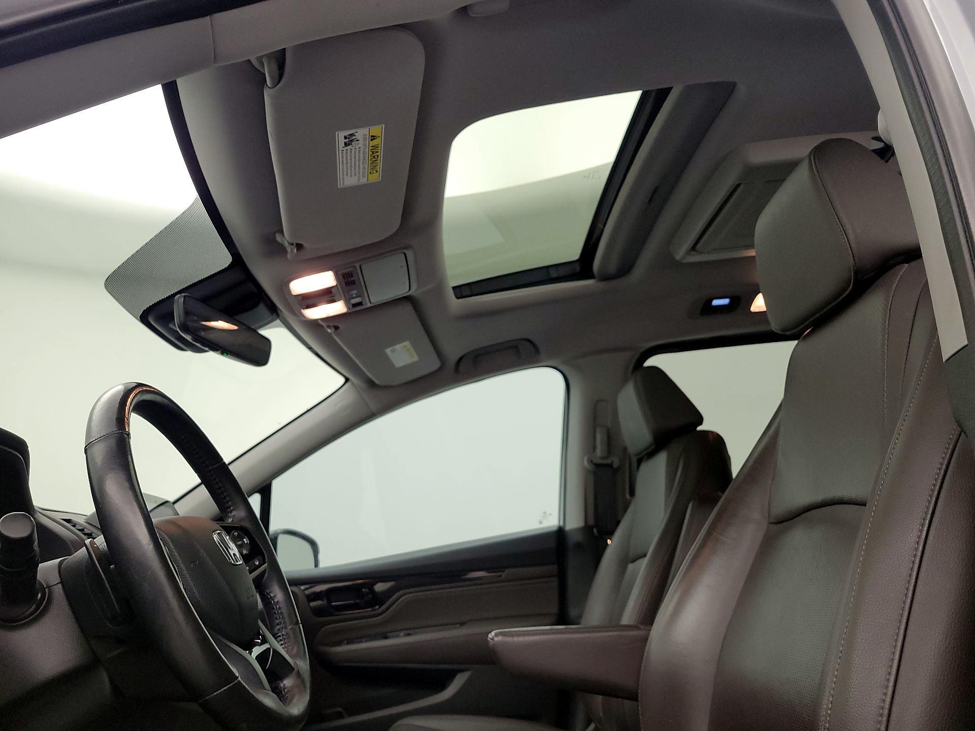 Thumbnail: 2018 Honda Odyssey - 19
