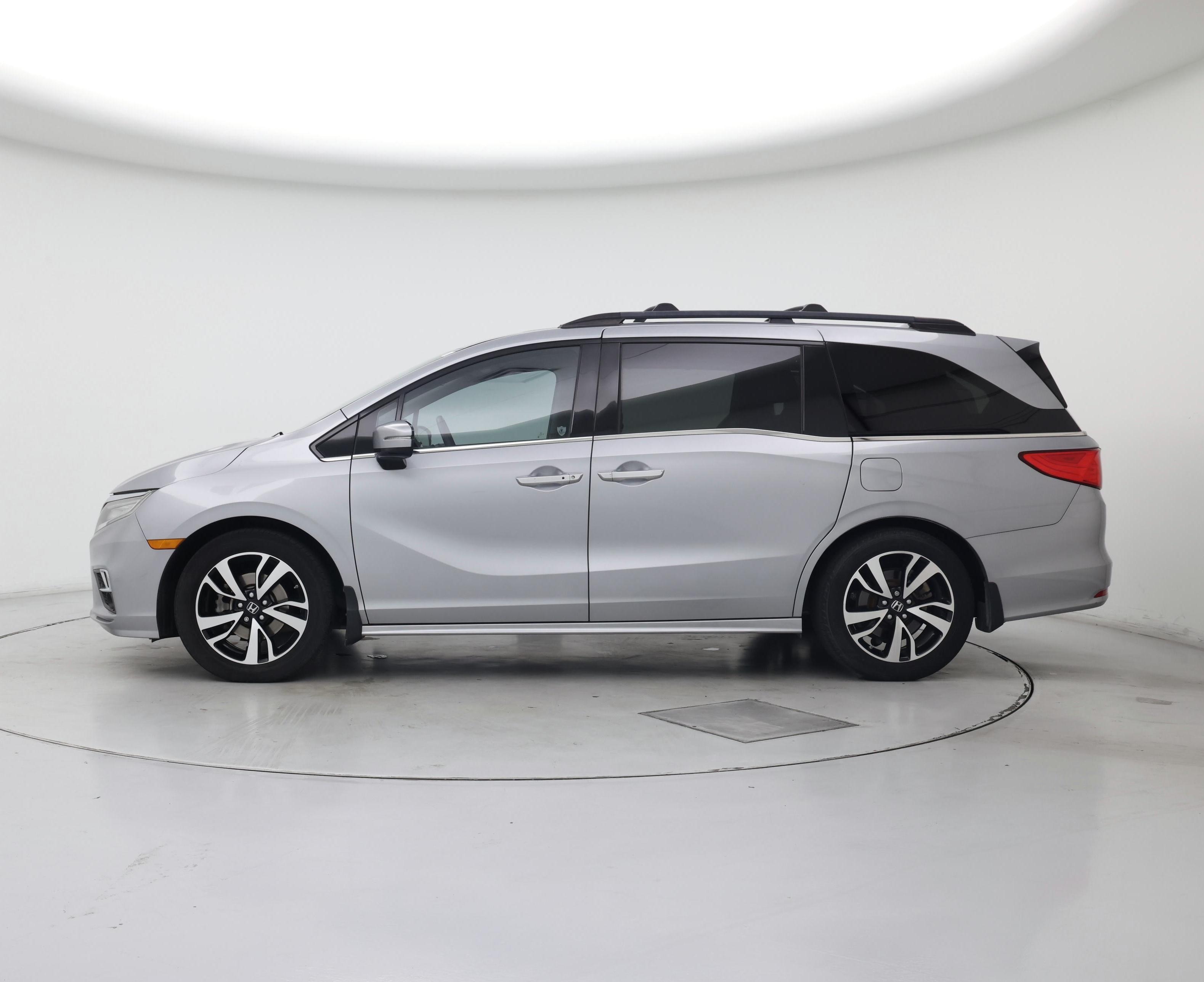 Thumbnail: 2018 Honda Odyssey - 3