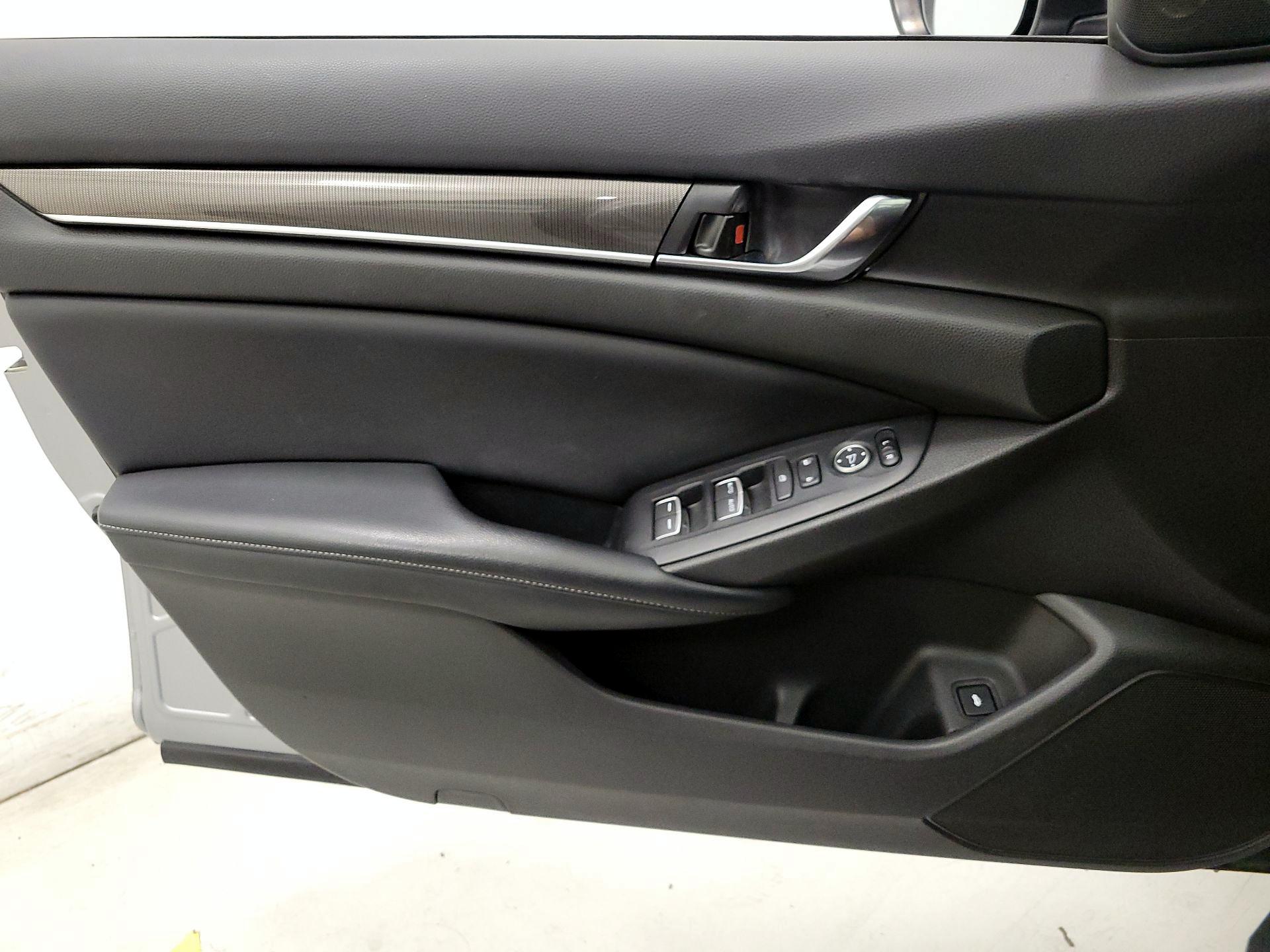 Thumbnail: 2018 Honda Accord - 12