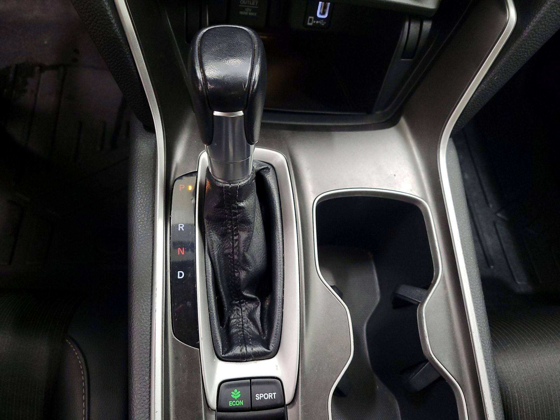 Thumbnail: 2018 Honda Accord - 17