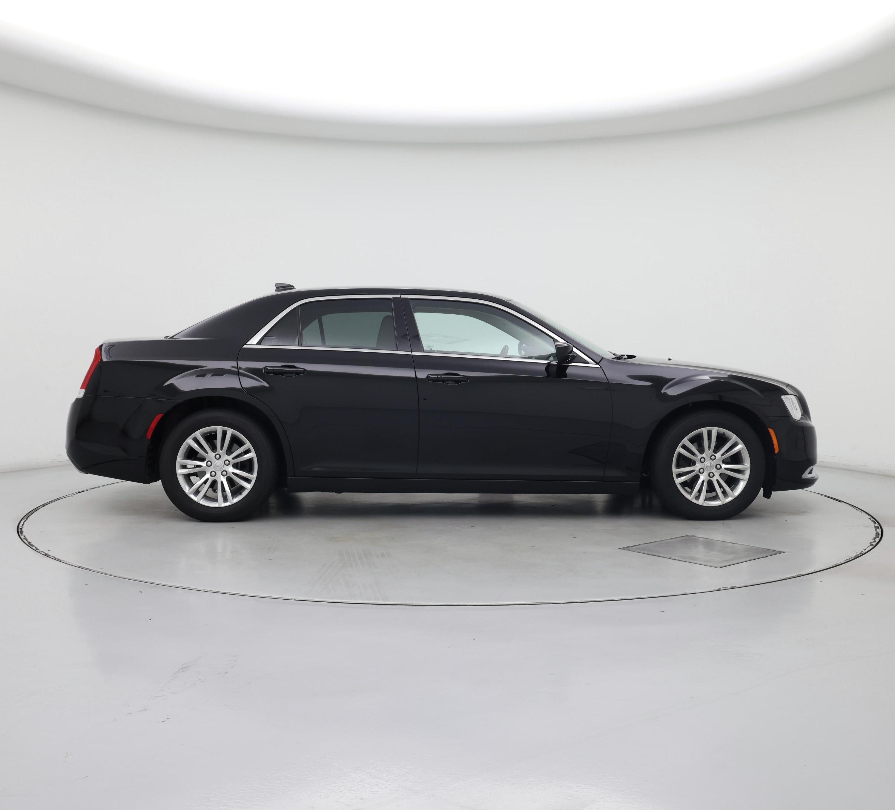 Thumbnail: 2019 Chrysler 300 - 7