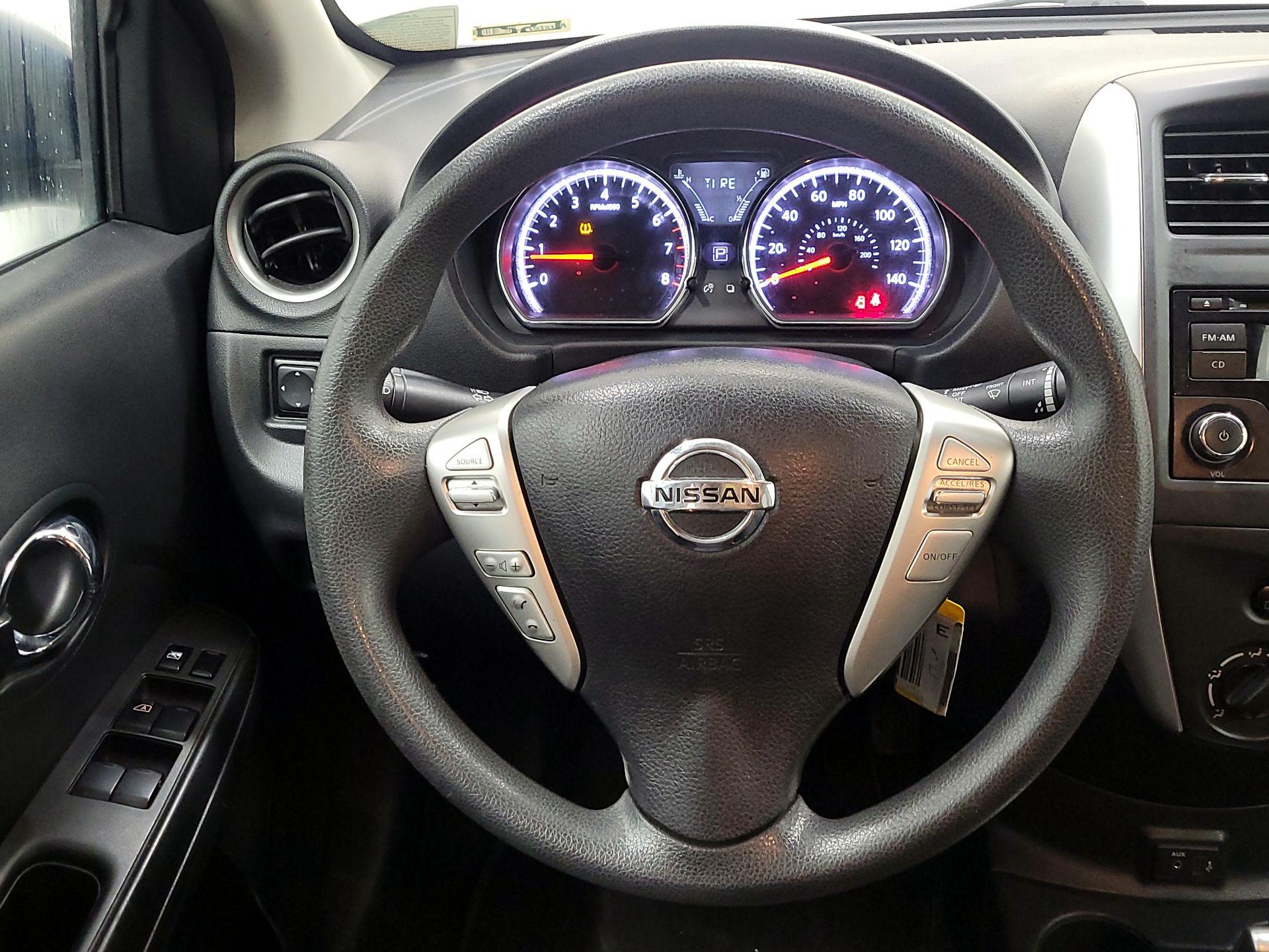 Thumbnail: 2018 Nissan Versa - 10