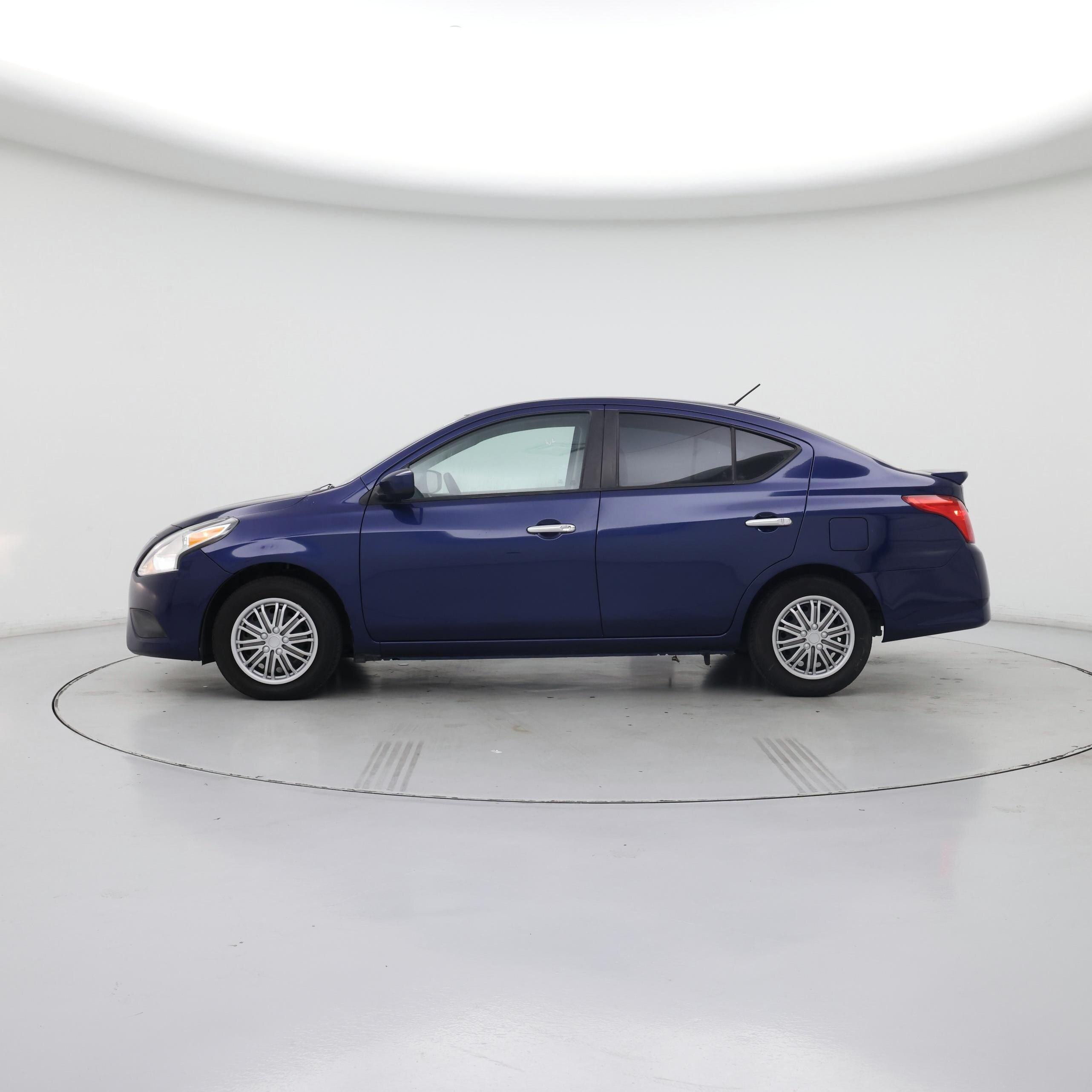 Thumbnail: 2018 Nissan Versa - 3