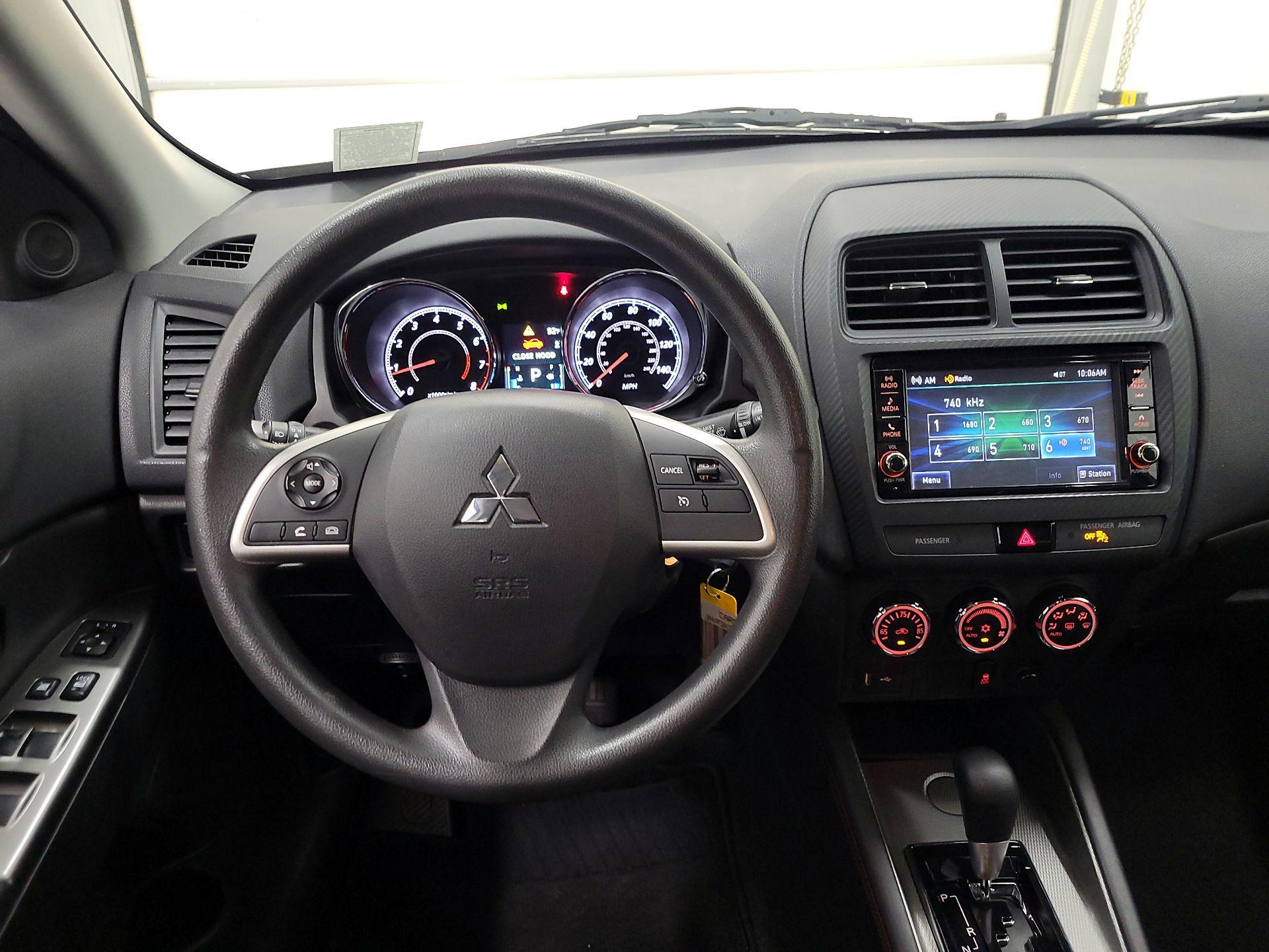 Thumbnail: 2018 Mitsubishi Outlander Sport - 10