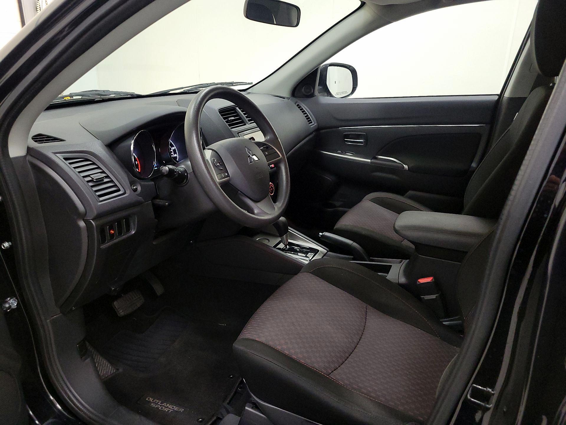 Thumbnail: 2018 Mitsubishi Outlander Sport - 11