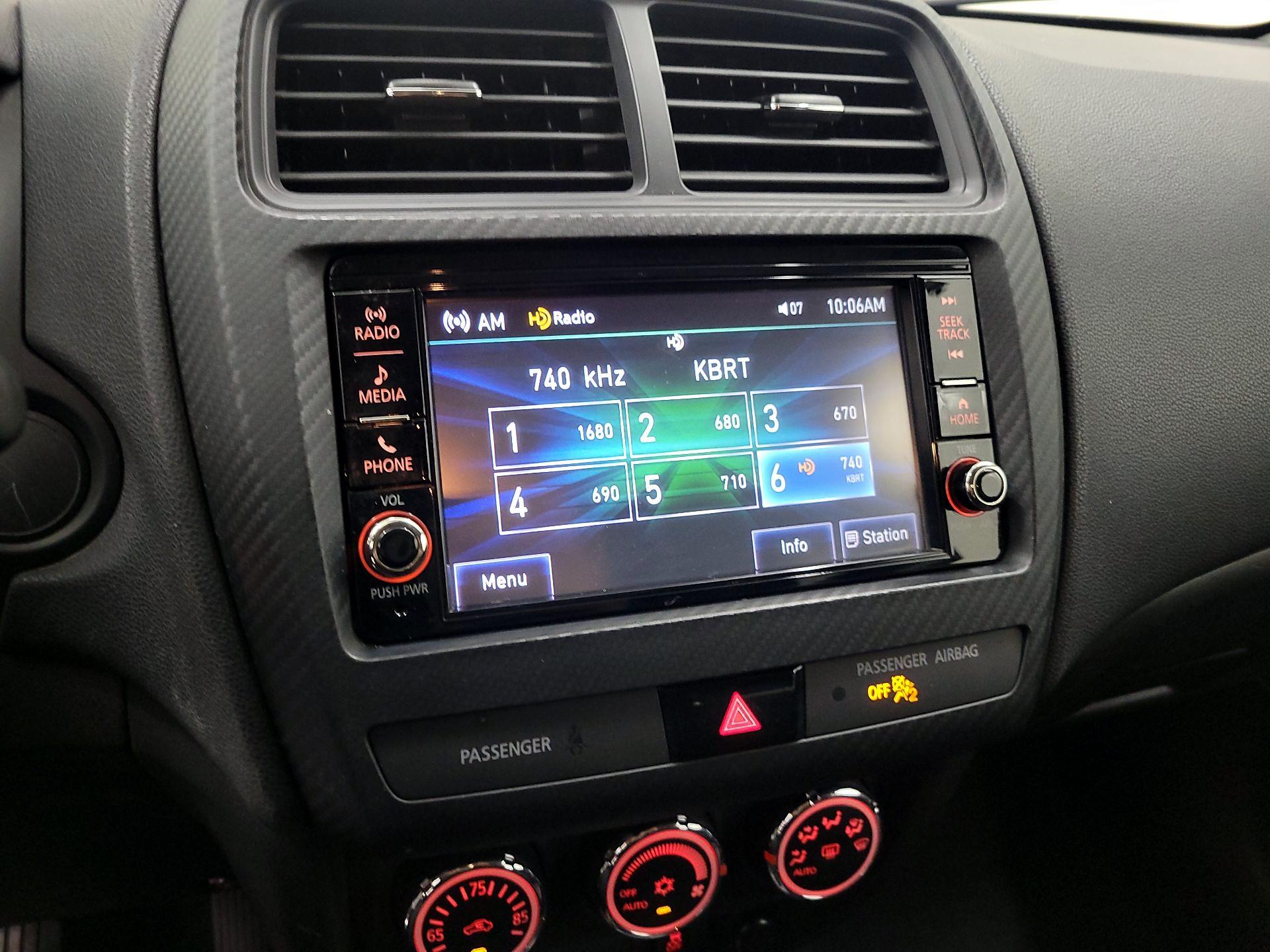 Thumbnail: 2018 Mitsubishi Outlander Sport - 14