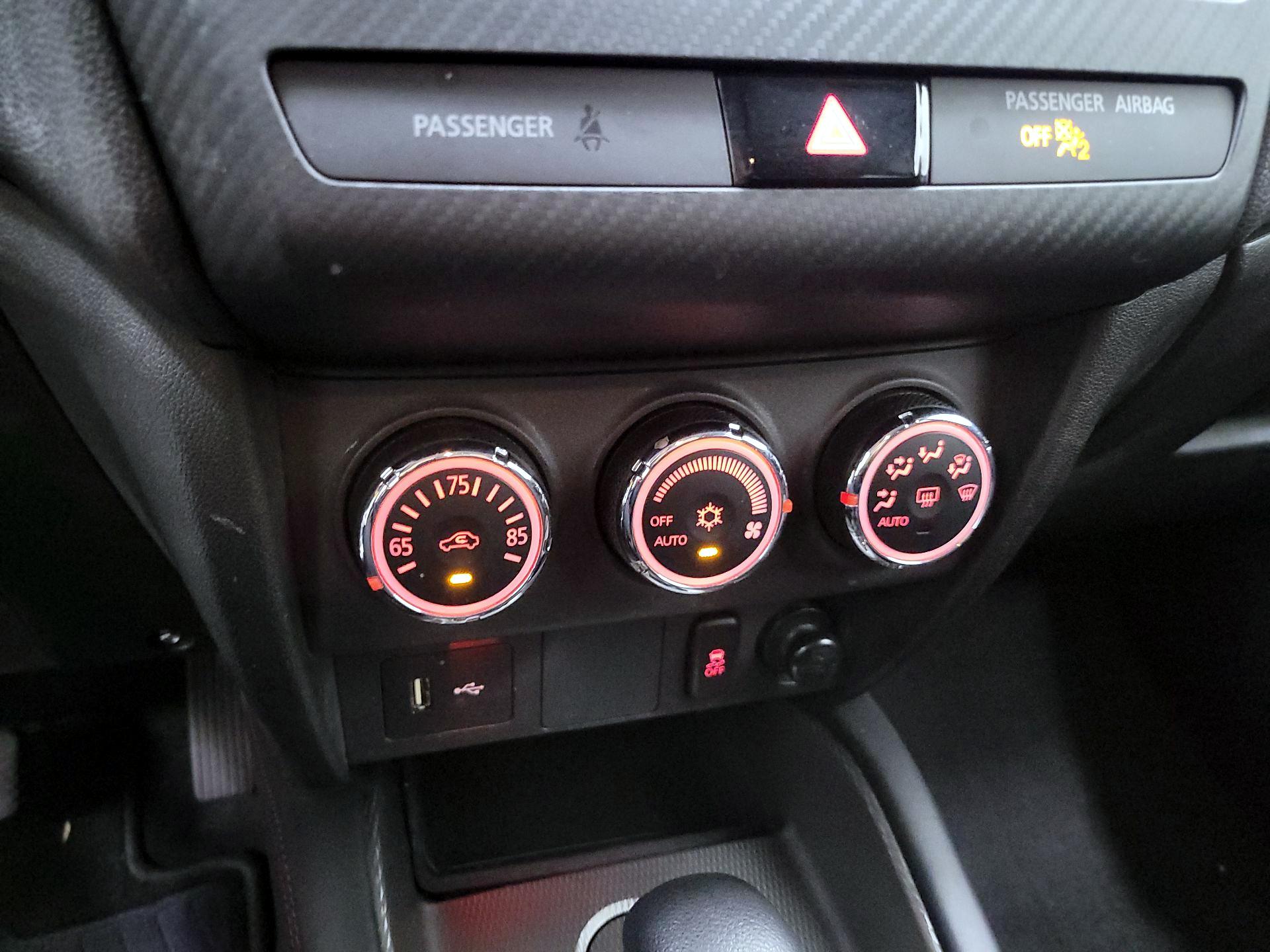 Thumbnail: 2018 Mitsubishi Outlander Sport - 15