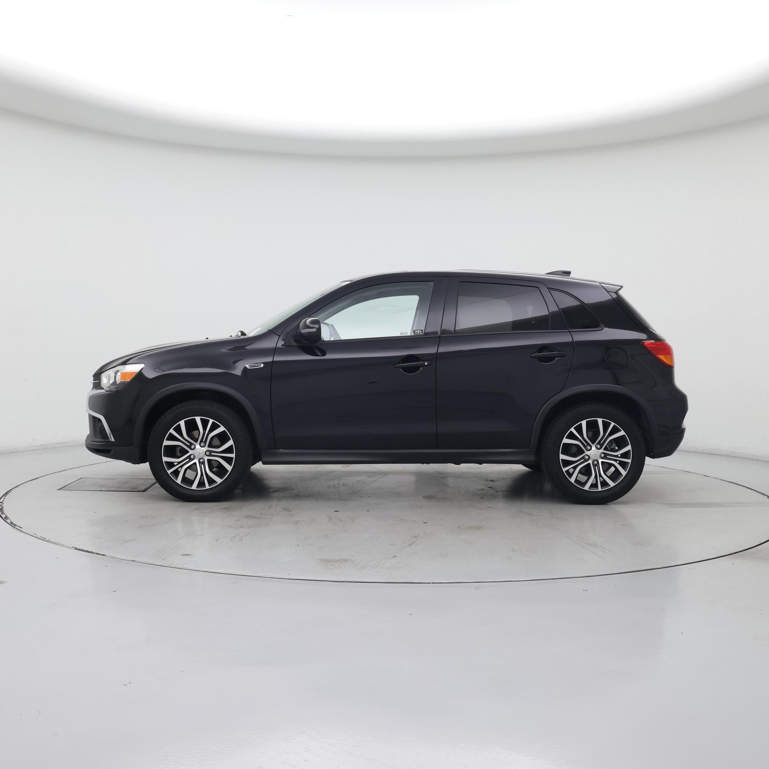 Thumbnail: 2018 Mitsubishi Outlander Sport - 3