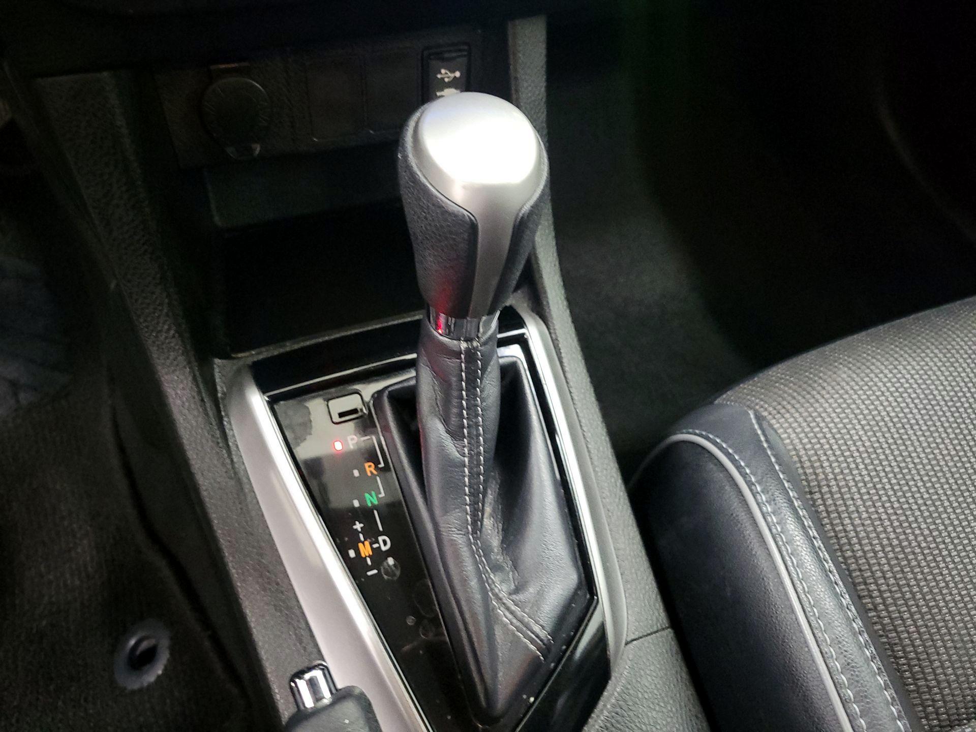 Thumbnail: 2015 Toyota Corolla - 17